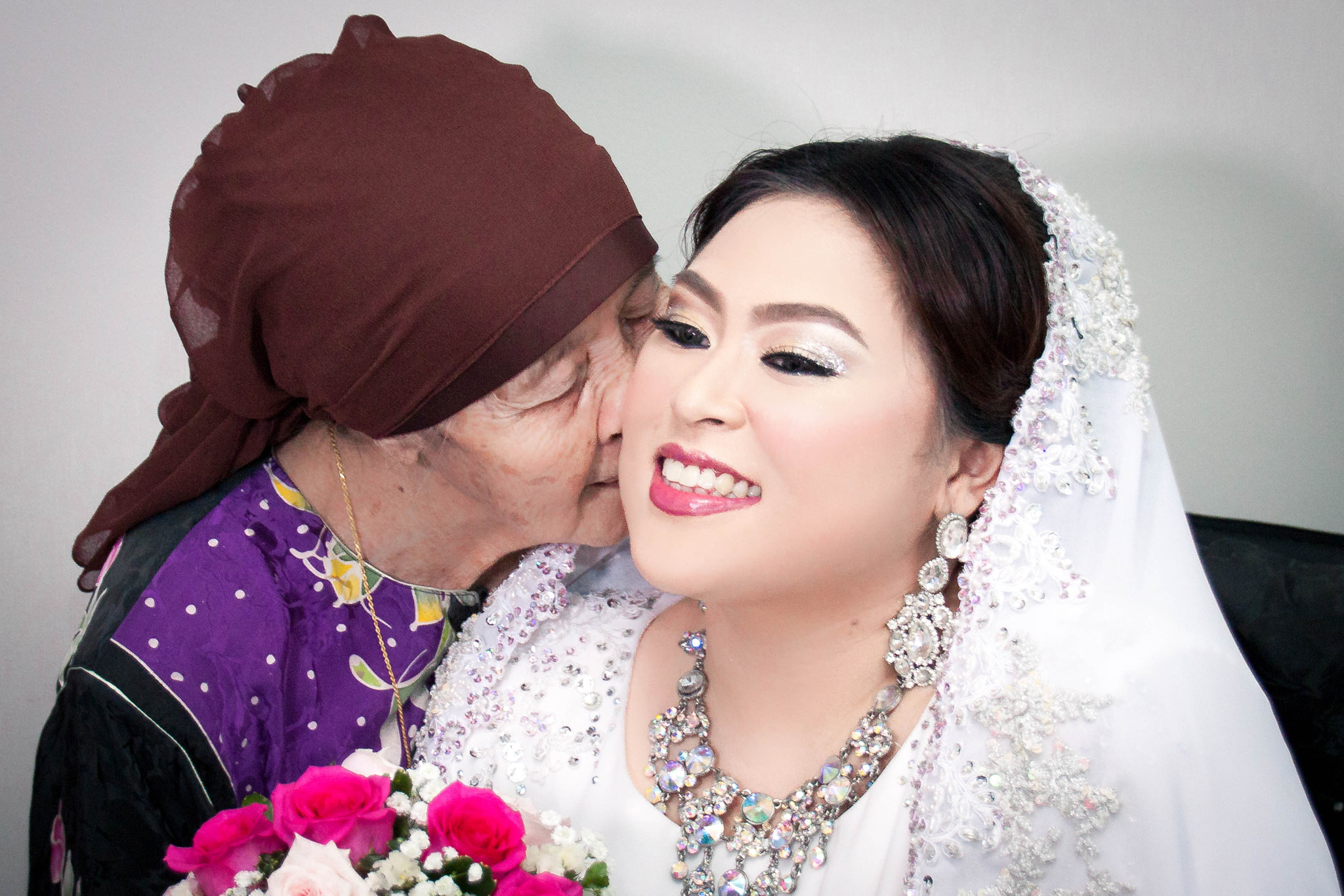 Sigma 18-250mm F3.5-6.3 DC OS HSM sample photo. Marinah & najib engagement photography