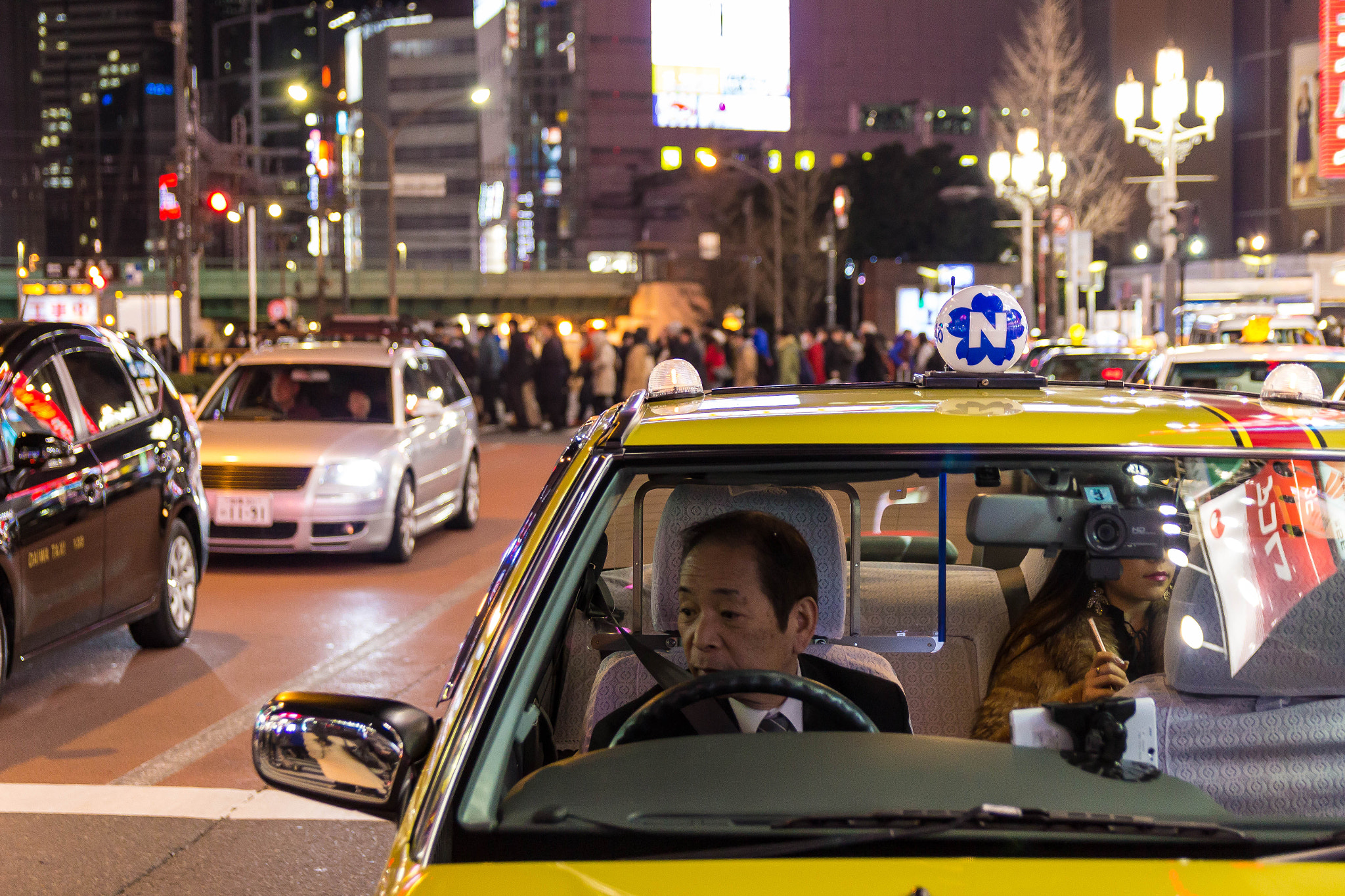 Canon EOS 100D (EOS Rebel SL1 / EOS Kiss X7) sample photo. Life of a taxi driver photography
