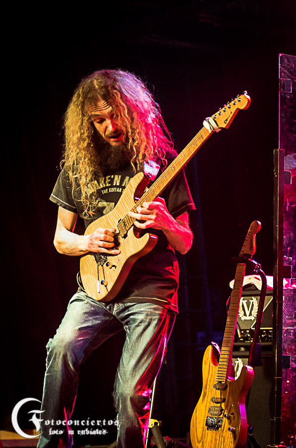 Sigma 70-200mm F2.8 EX DG OS HSM sample photo. Guthrie govan (the aristocrats) photography