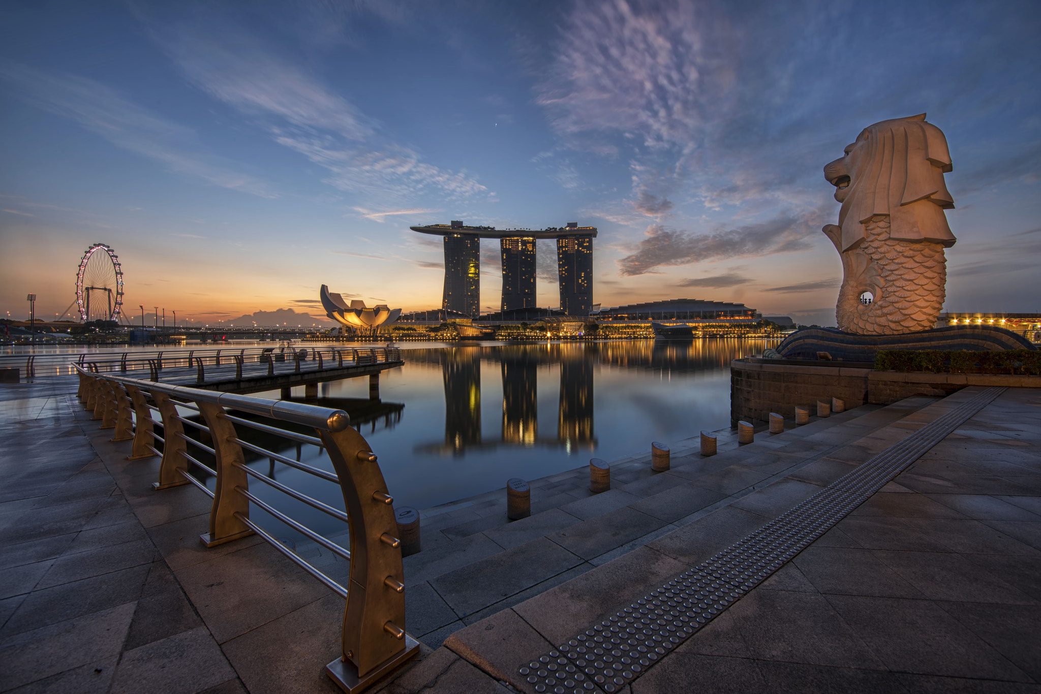 Sony a7R II + Canon EF 14mm F2.8L II USM sample photo. Singapore sunrise photography