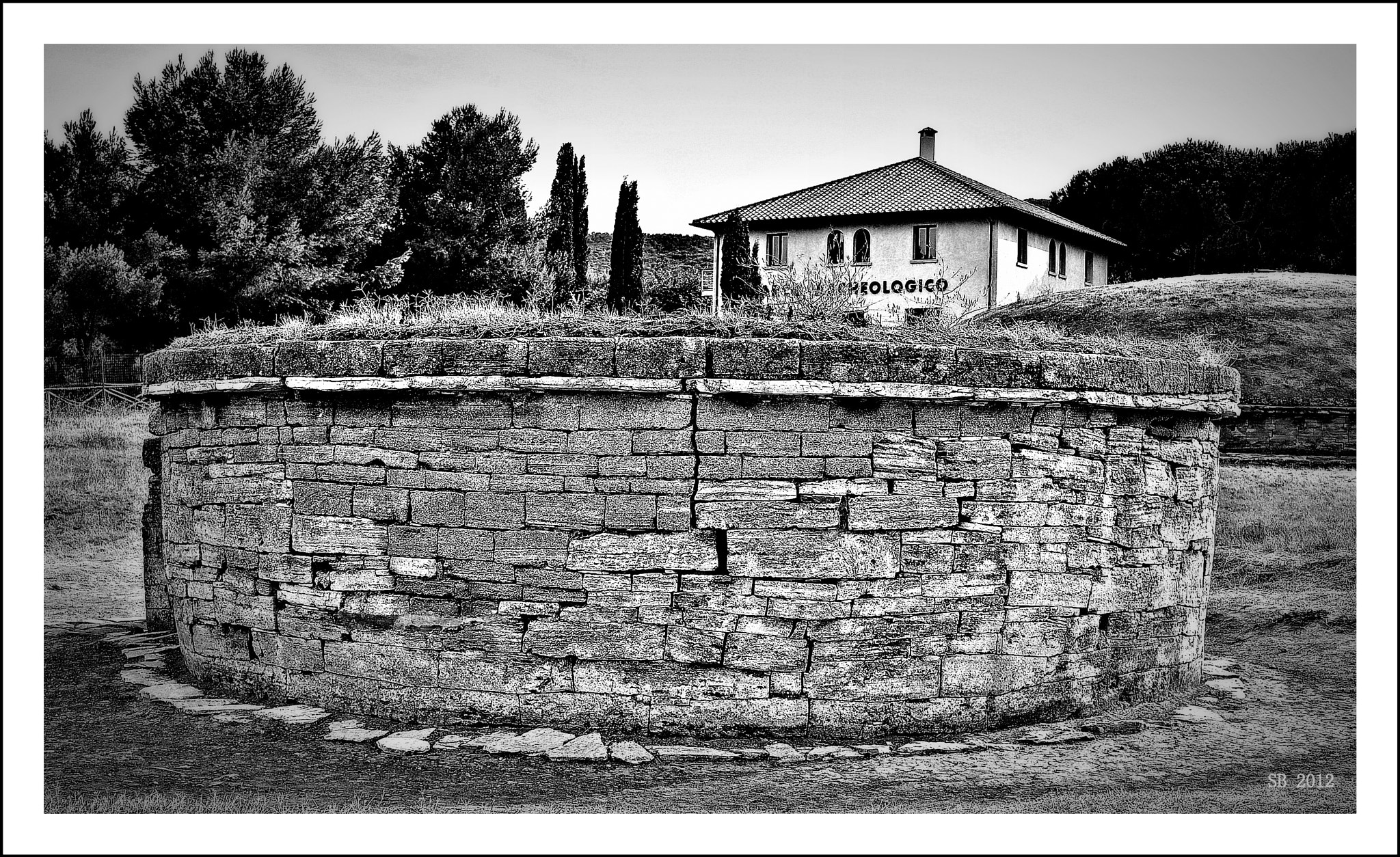 AF Zoom-Nikkor 28-100mm f/3.5-5.6G sample photo. Populonia necropolis [popular] photography