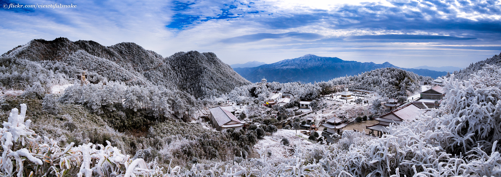 Olympus OM-D E-M10 + Panasonic Lumix G 14mm F2.5 ASPH sample photo. Jiuxian mountainpano photography