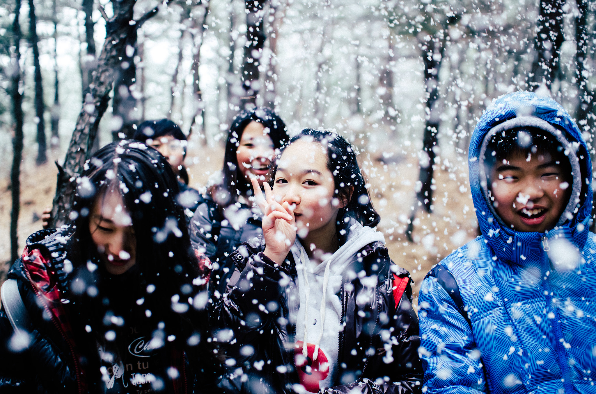 Nikon D7000 + Sigma 30mm F1.4 EX DC HSM sample photo. Children and snow photography