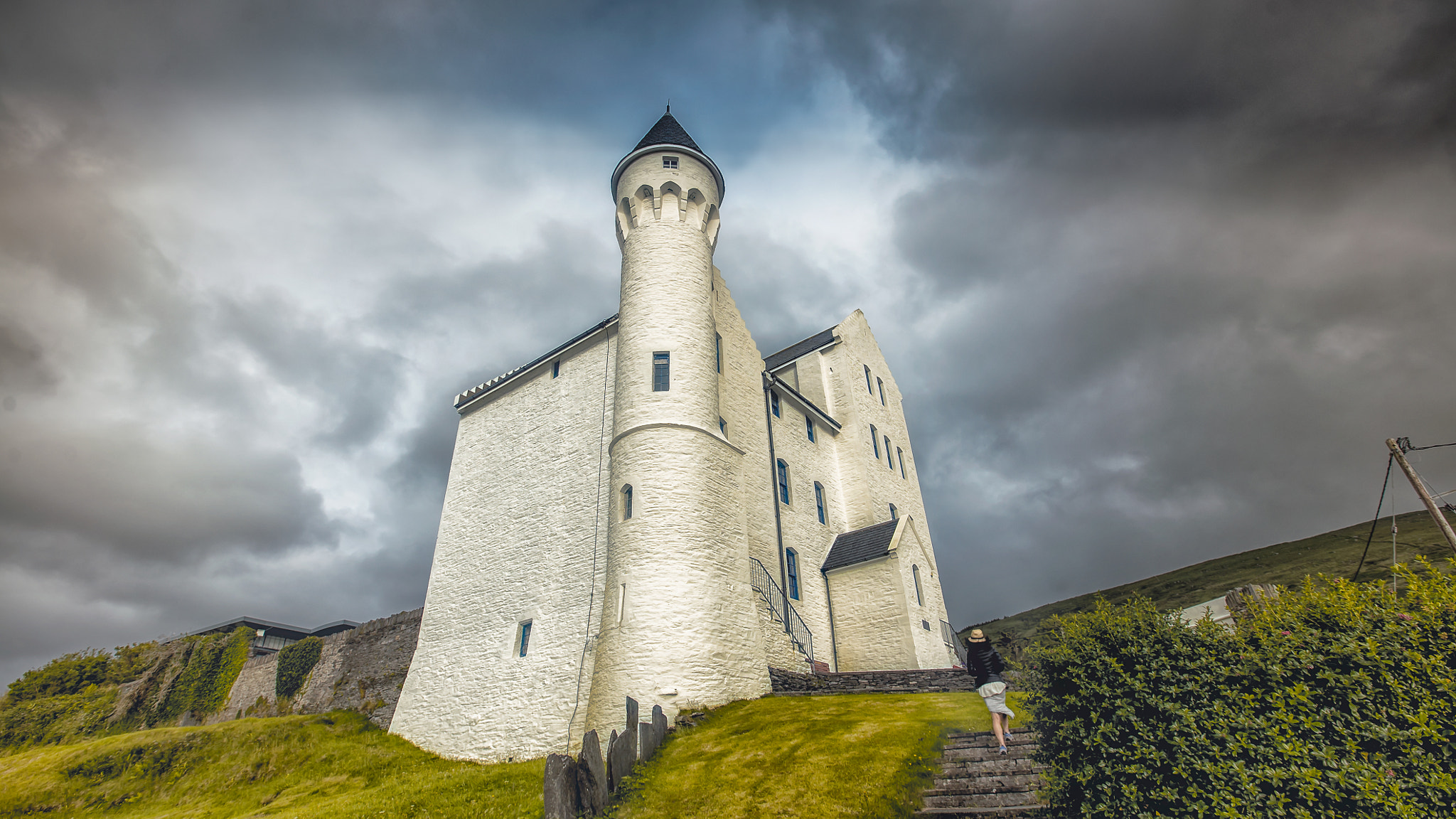 Sony a7S + 16-35mm F2.8 G SSM II sample photo. The smallest castle we've ever seen. photography