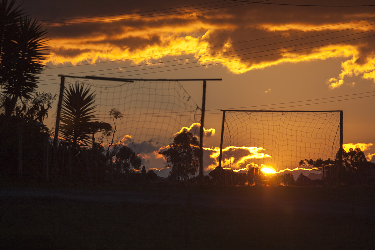 Canon EOS 450D (EOS Rebel XSi / EOS Kiss X2) sample photo. Brazilian football photography