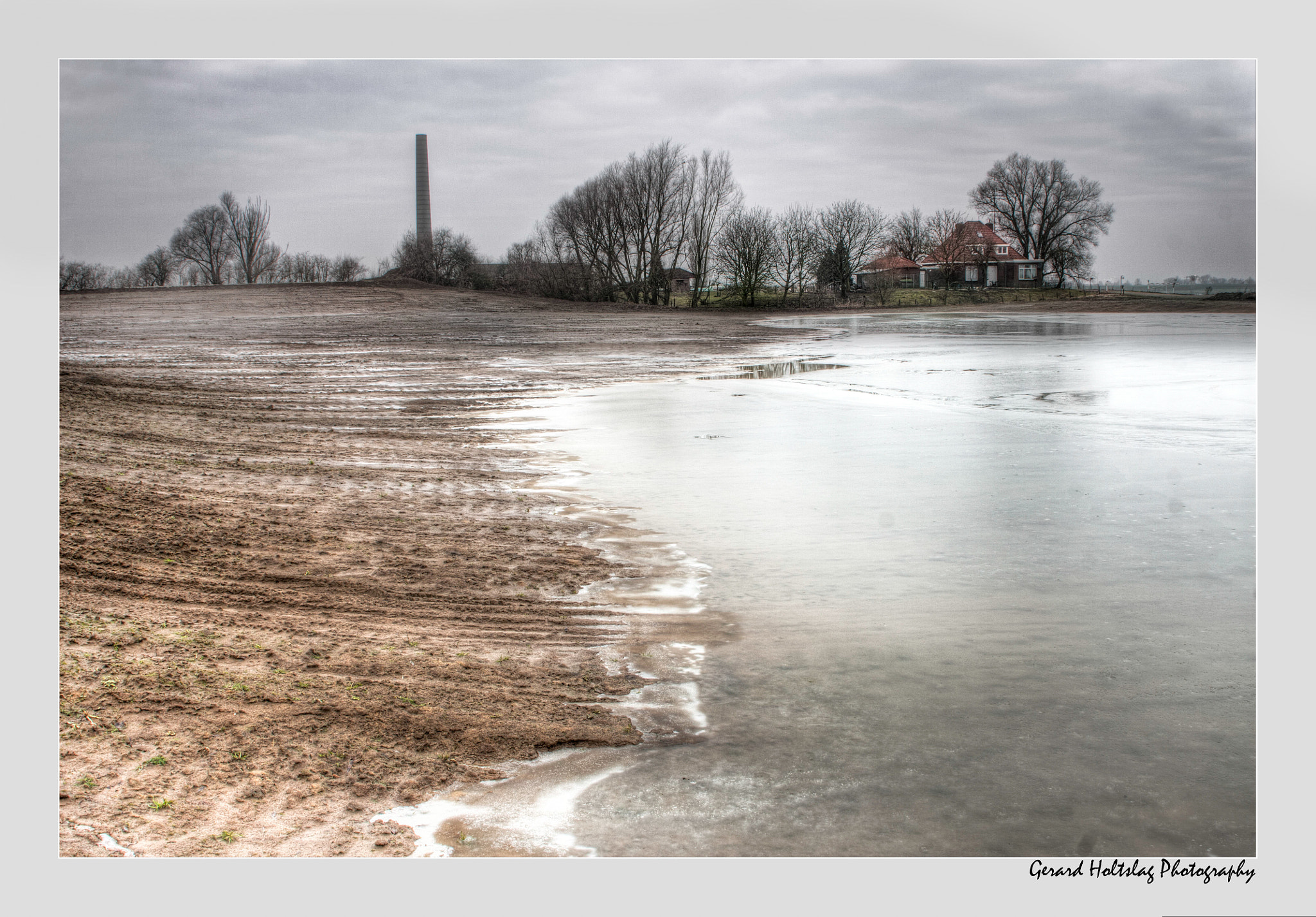 Canon EOS 40D + Sigma 24-70mm F2.8 EX DG Macro sample photo. Chimney photography