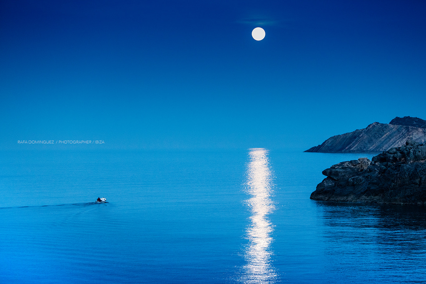 Canon EOS 5DS sample photo. Moon fisher photography