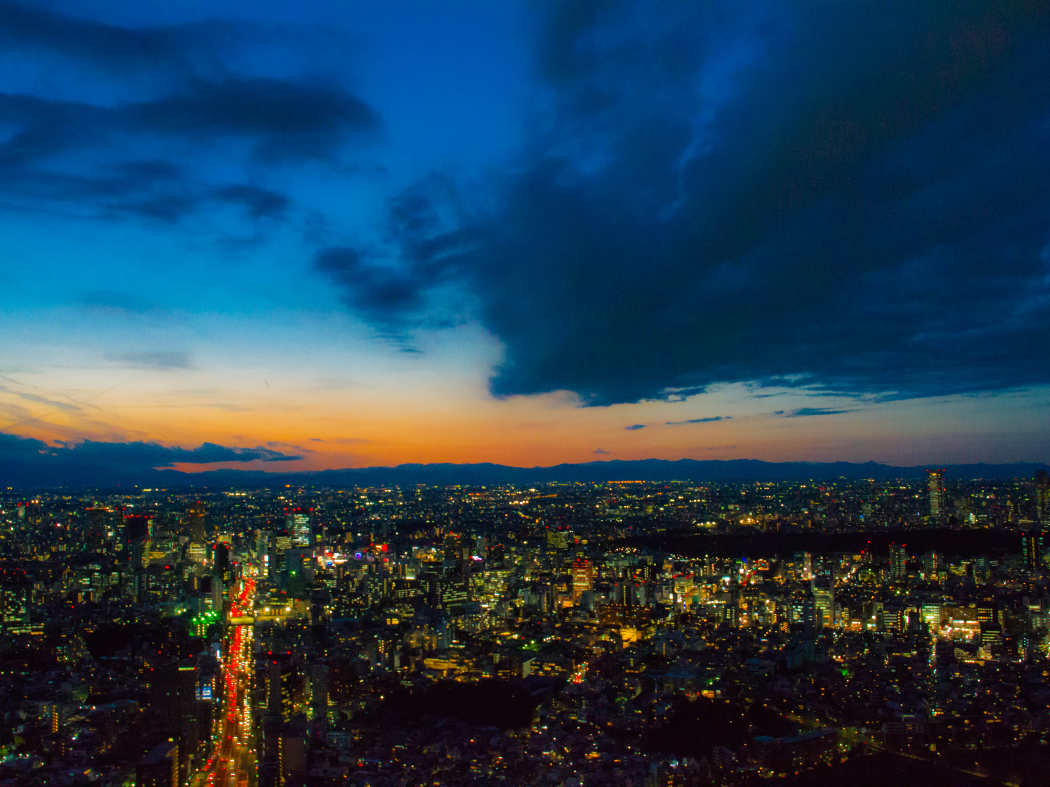 Nikon D3100 + Sigma 18-200mm F3.5-6.3 DC sample photo. Tokyo night photography