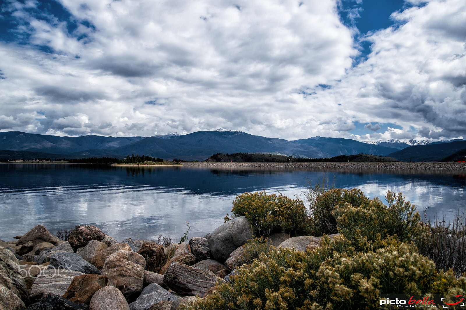 Sony Alpha DSLR-A850 sample photo. The lake in the rocky mountain photography