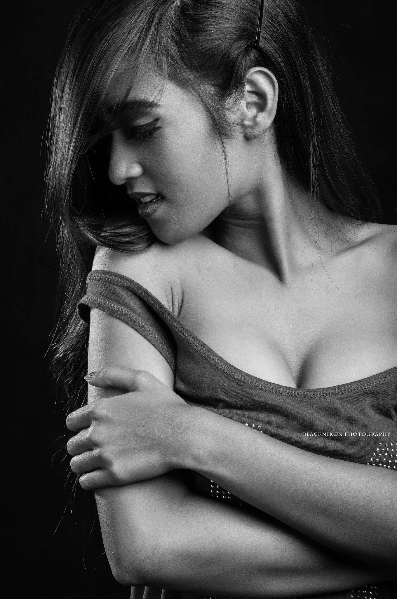 AF Zoom-Nikkor 28-85mm f/3.5-4.5 sample photo. The beauty of bw photography