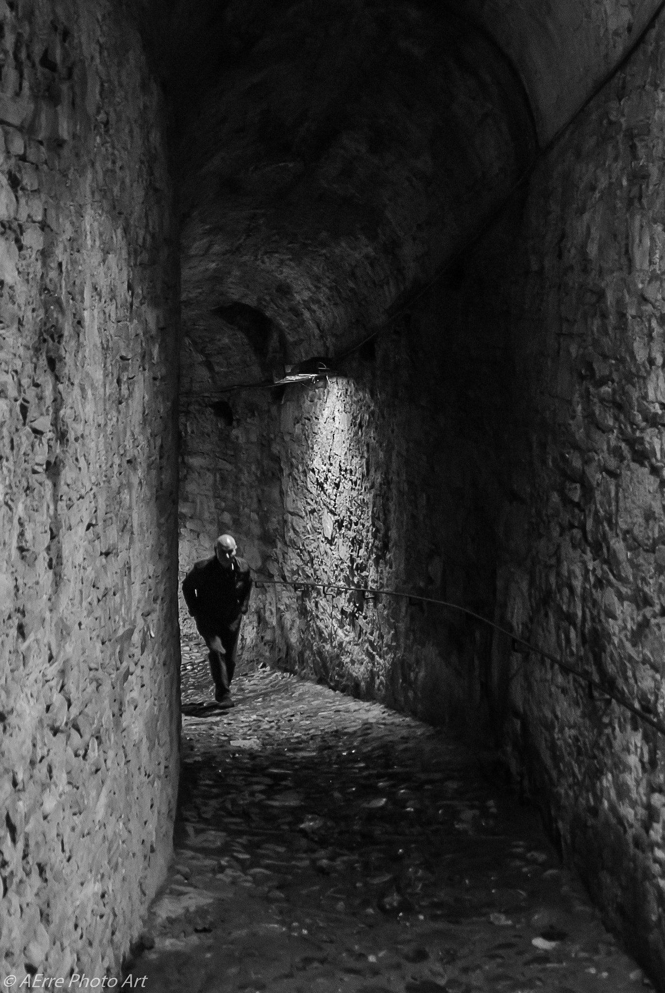 Sigma 17-70mm F2.8-4.5 DC Macro Asp. IF sample photo. Nel tunnel photography