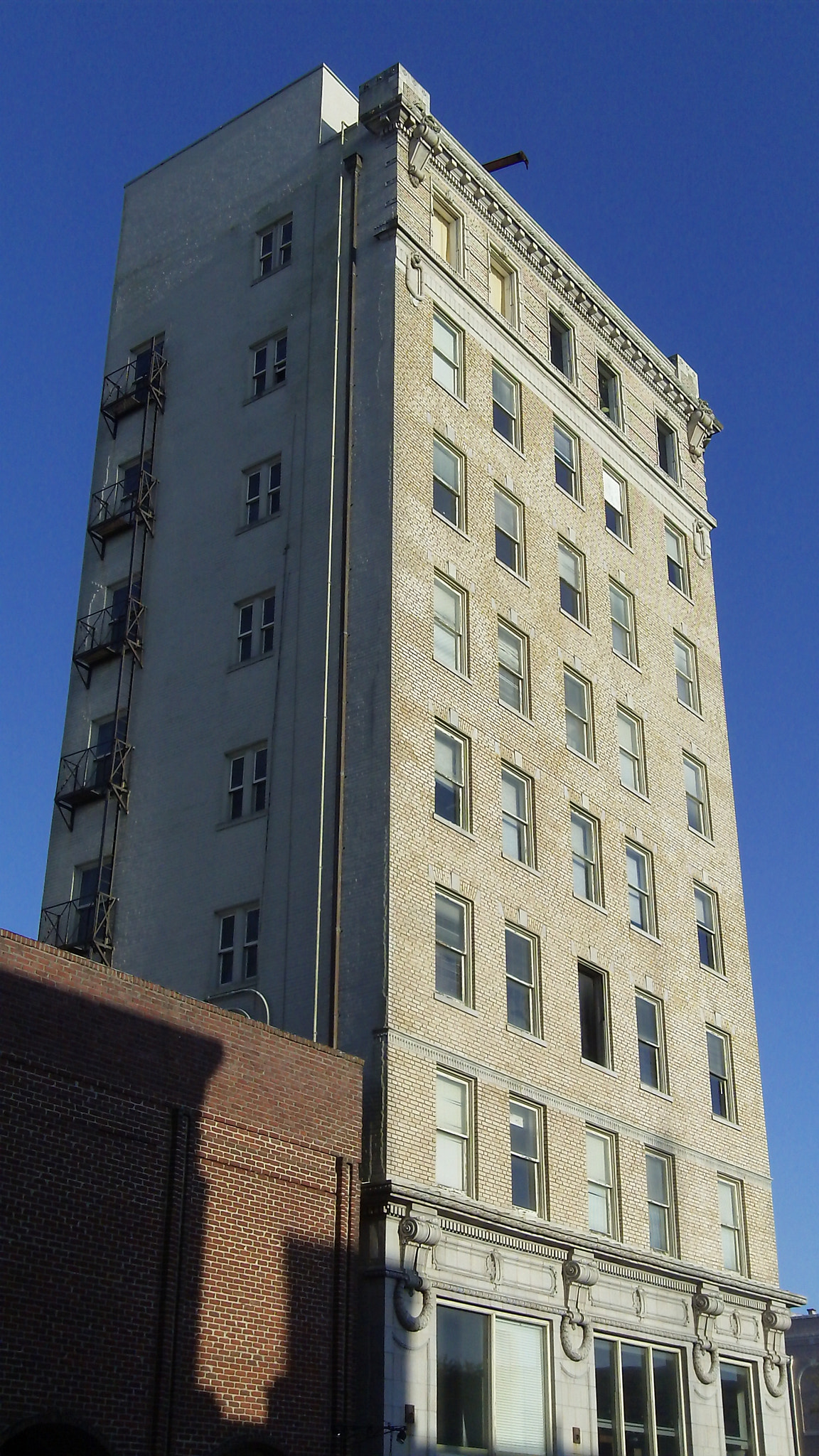 Kodak ZI8 POCKET VIDEO CAMERA sample photo. White-building-downtown.jpg photography