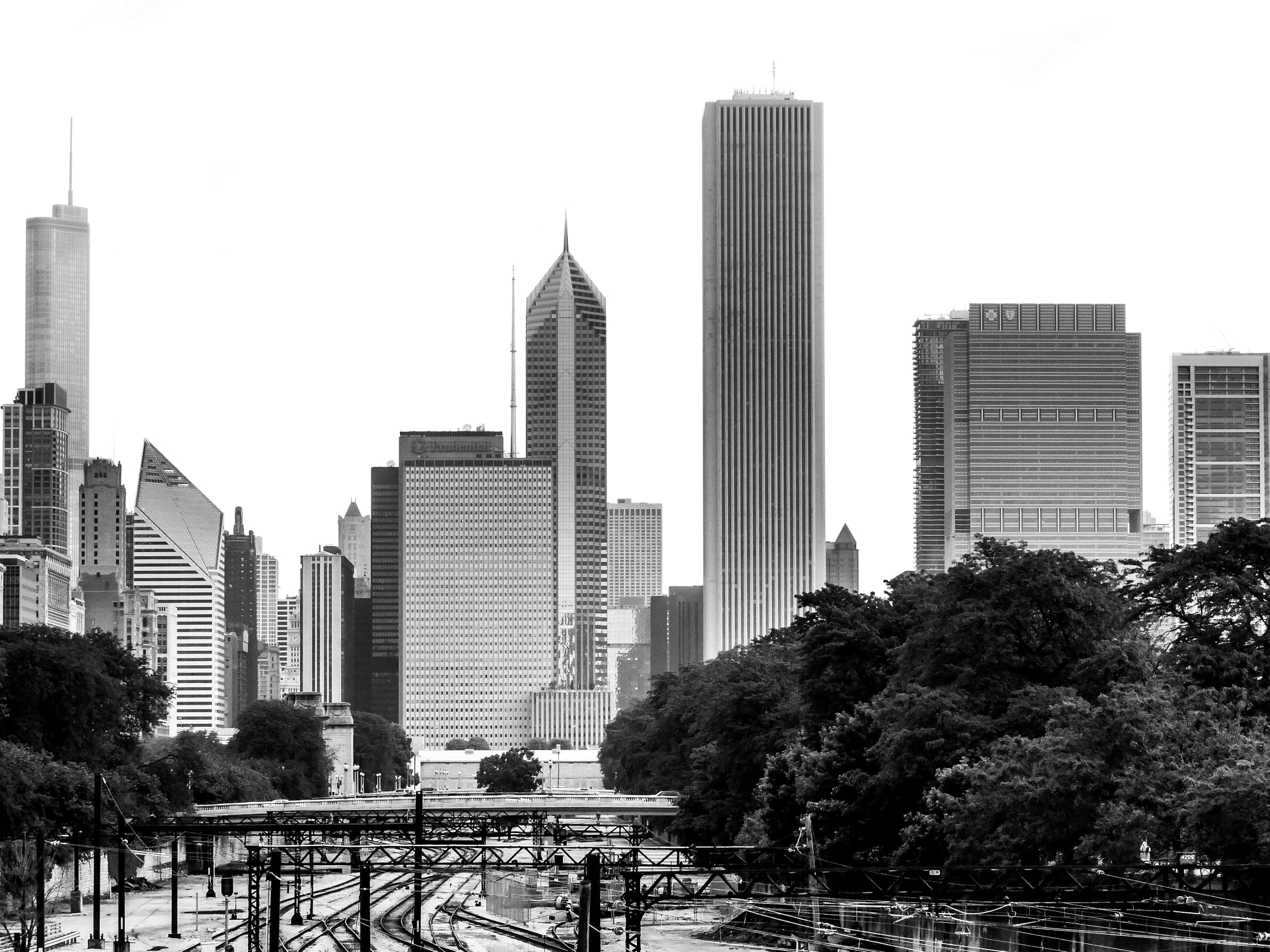 Panasonic Lumix DMC-GH4 sample photo. Chicago b&w photography