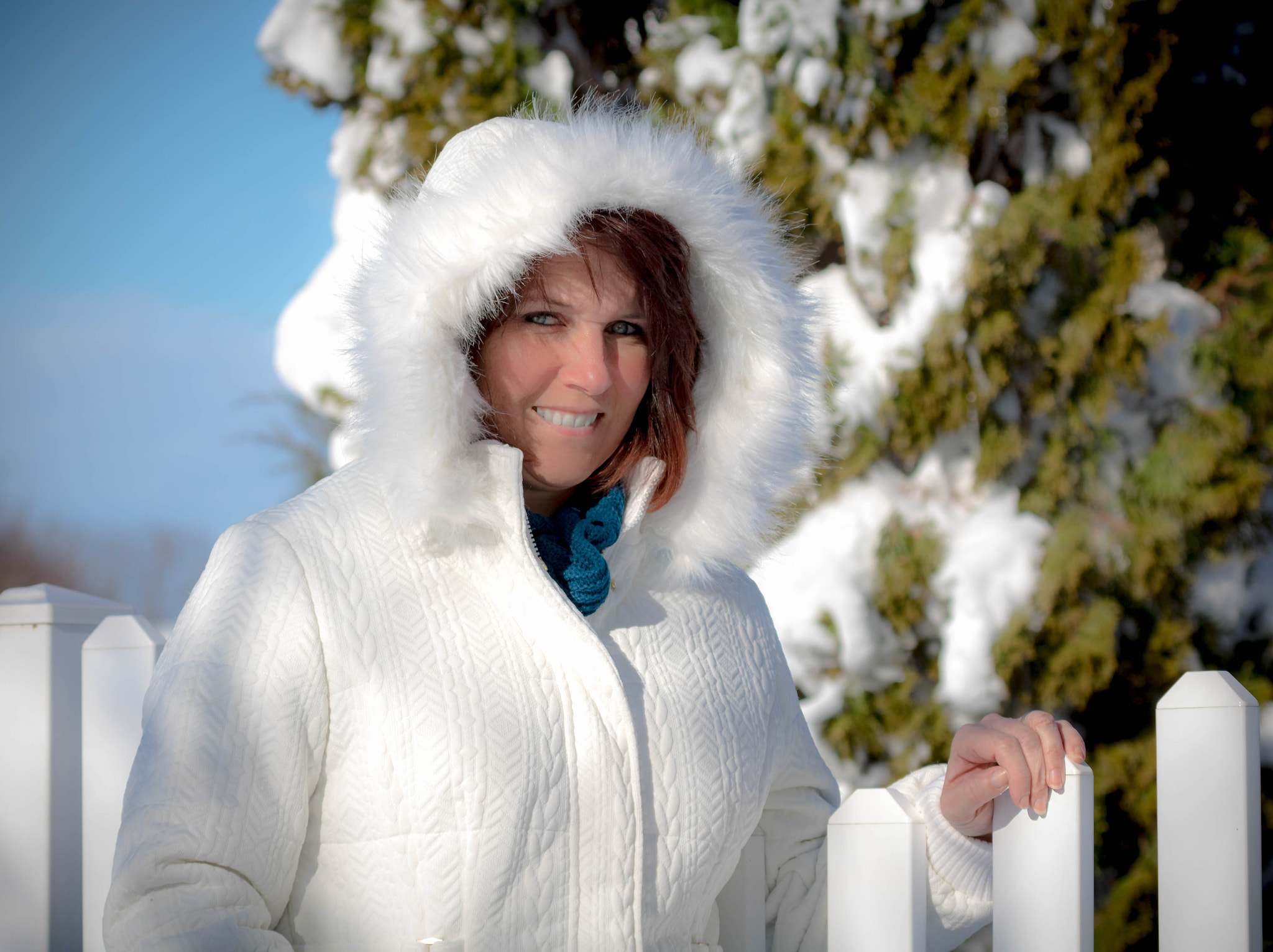 Canon EF 100-400mm F4.5-5.6L IS USM sample photo. Snow bunny photography