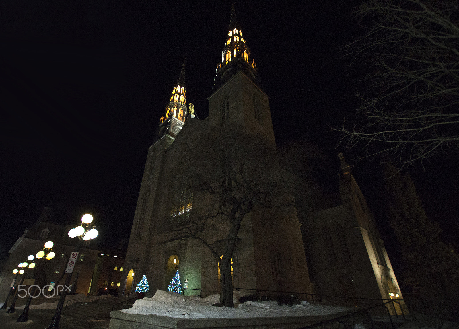 Sony SLT-A58 + Sigma 10-20mm F3.5 EX DC HSM sample photo. Notre-dame cathedral in ottawa photography