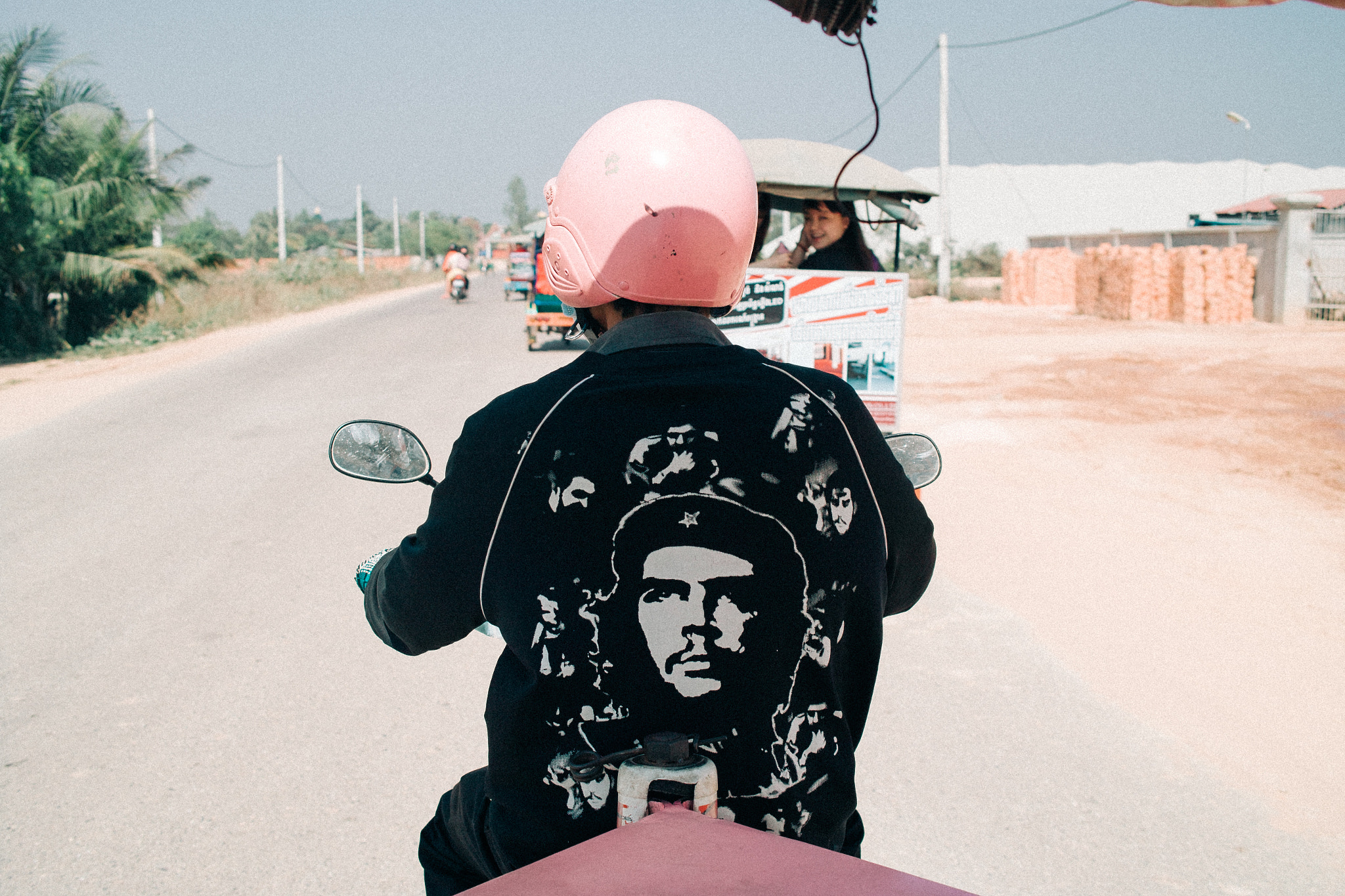 Sigma DP2s sample photo. Che guevara in cambodia photography
