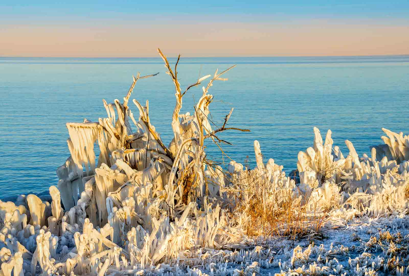 Sony Alpha DSLR-A500 sample photo. Icy lake ontario shoreline-no. 3 photography
