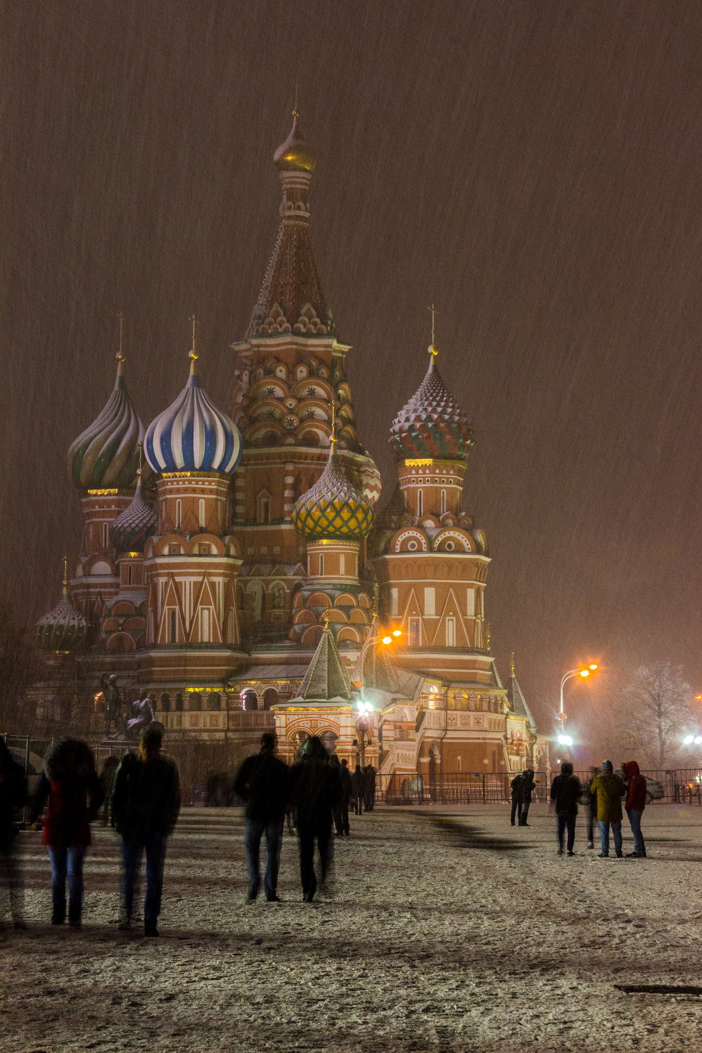 Canon EF 28-135mm F3.5-5.6 IS USM sample photo. St._basil's_cathedral.jpg photography