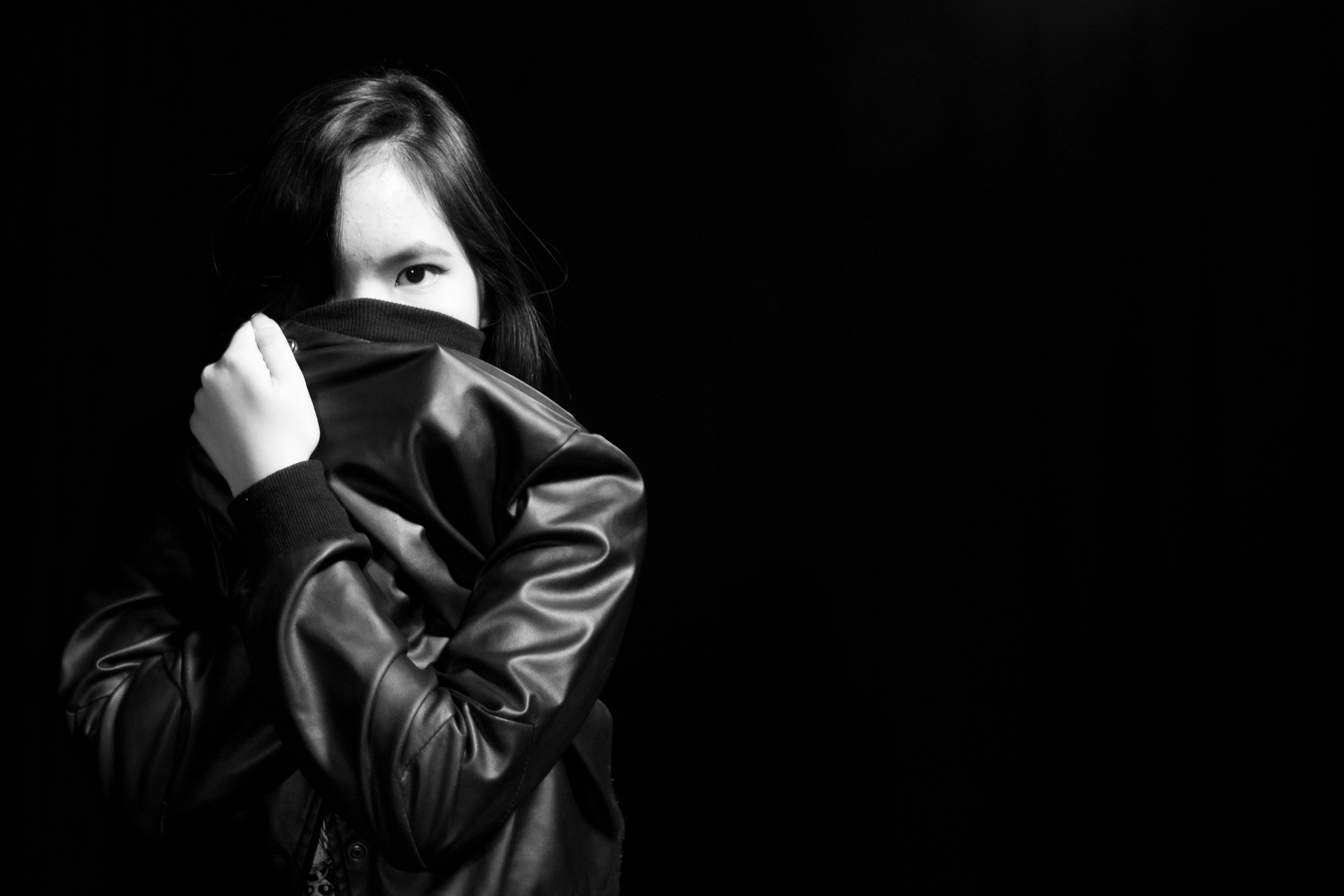 Canon EF 28mm F1.8 USM sample photo. Cover up photography