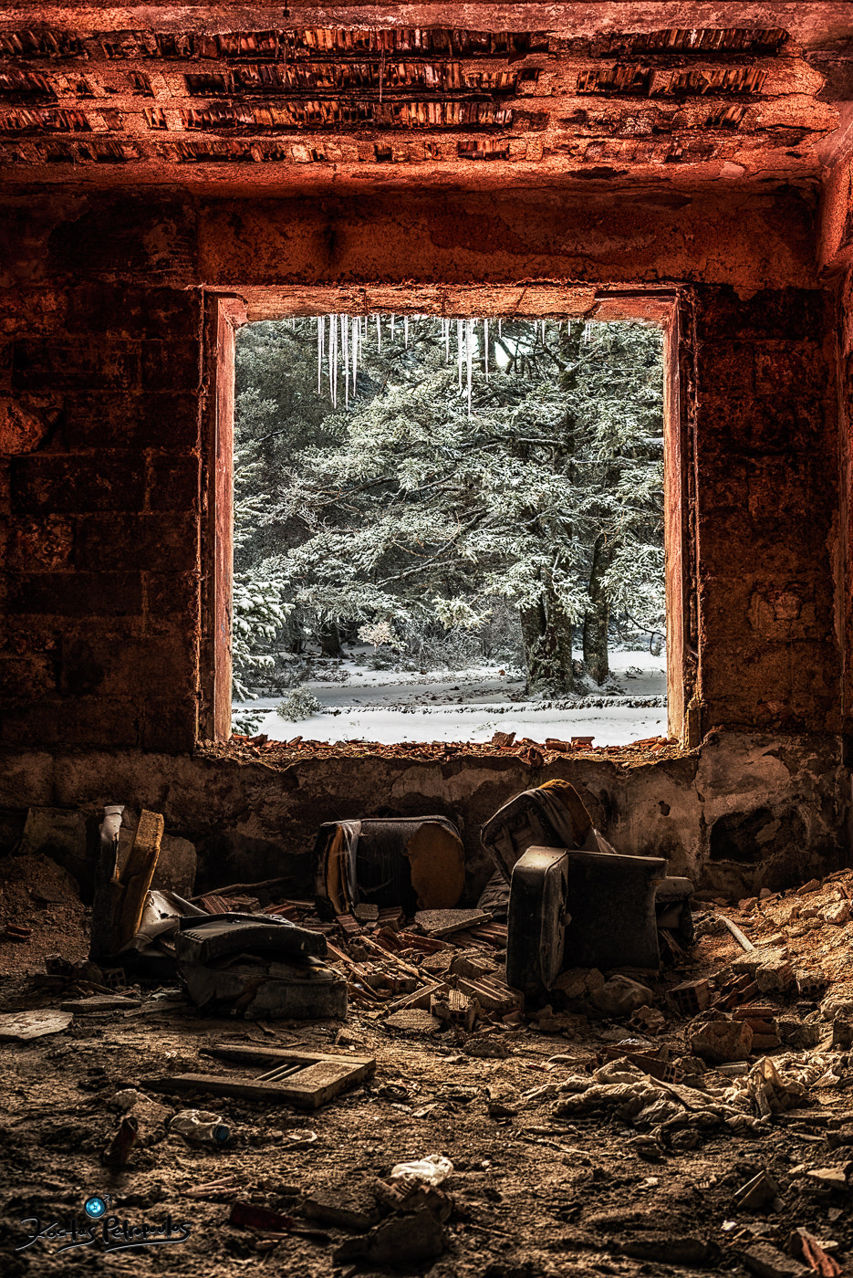 Nikon D610 + AF Zoom-Nikkor 35-70mm f/2.8 sample photo. Time's passing by photography