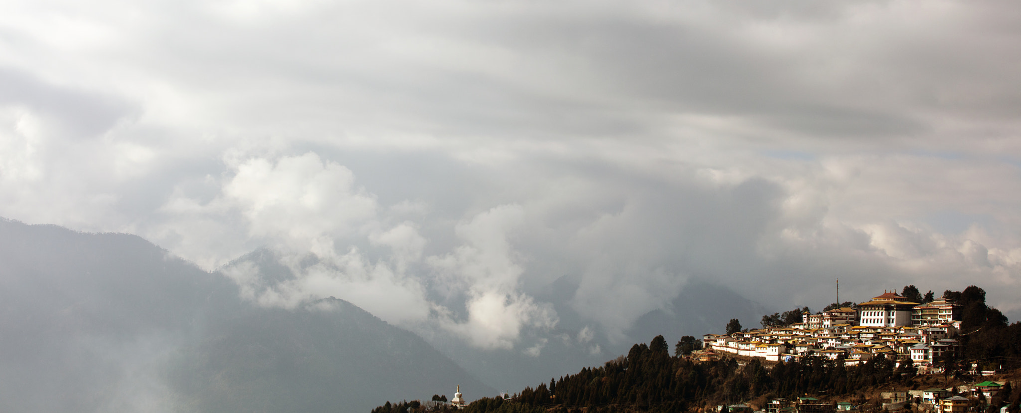 Canon EOS 5DS + Canon EF 70-200mm F4L USM sample photo. Tawang in the clouds photography