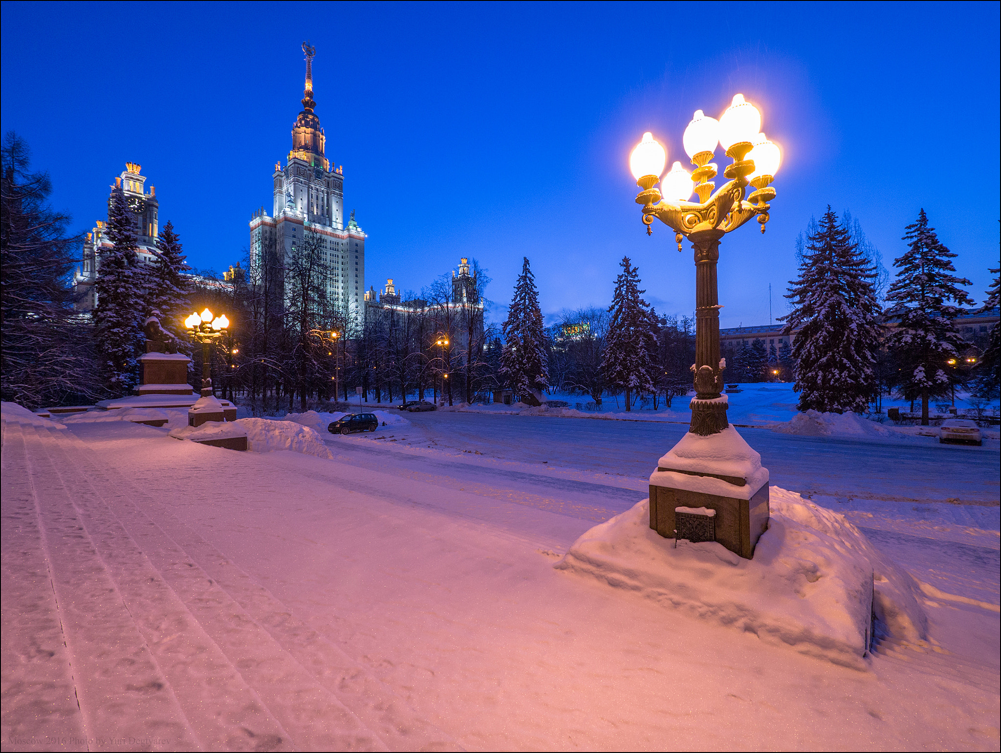 Panasonic Lumix DMC-G3 + Panasonic Lumix G Vario 7-14mm F4 ASPH sample photo. Russia. moscow. moscow state university. photography