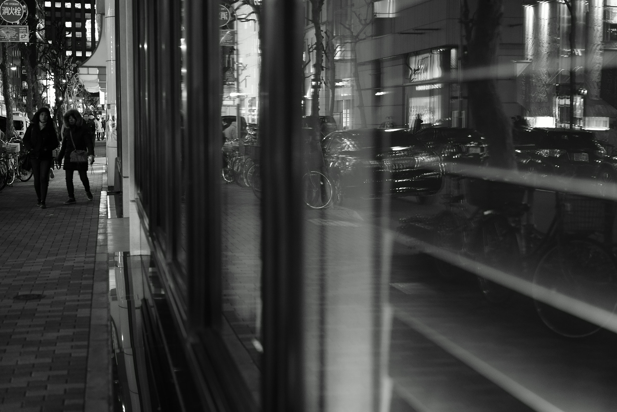 Sony a7S + Sony Sonnar T* FE 55mm F1.8 ZA sample photo. Tokyo night snap photography