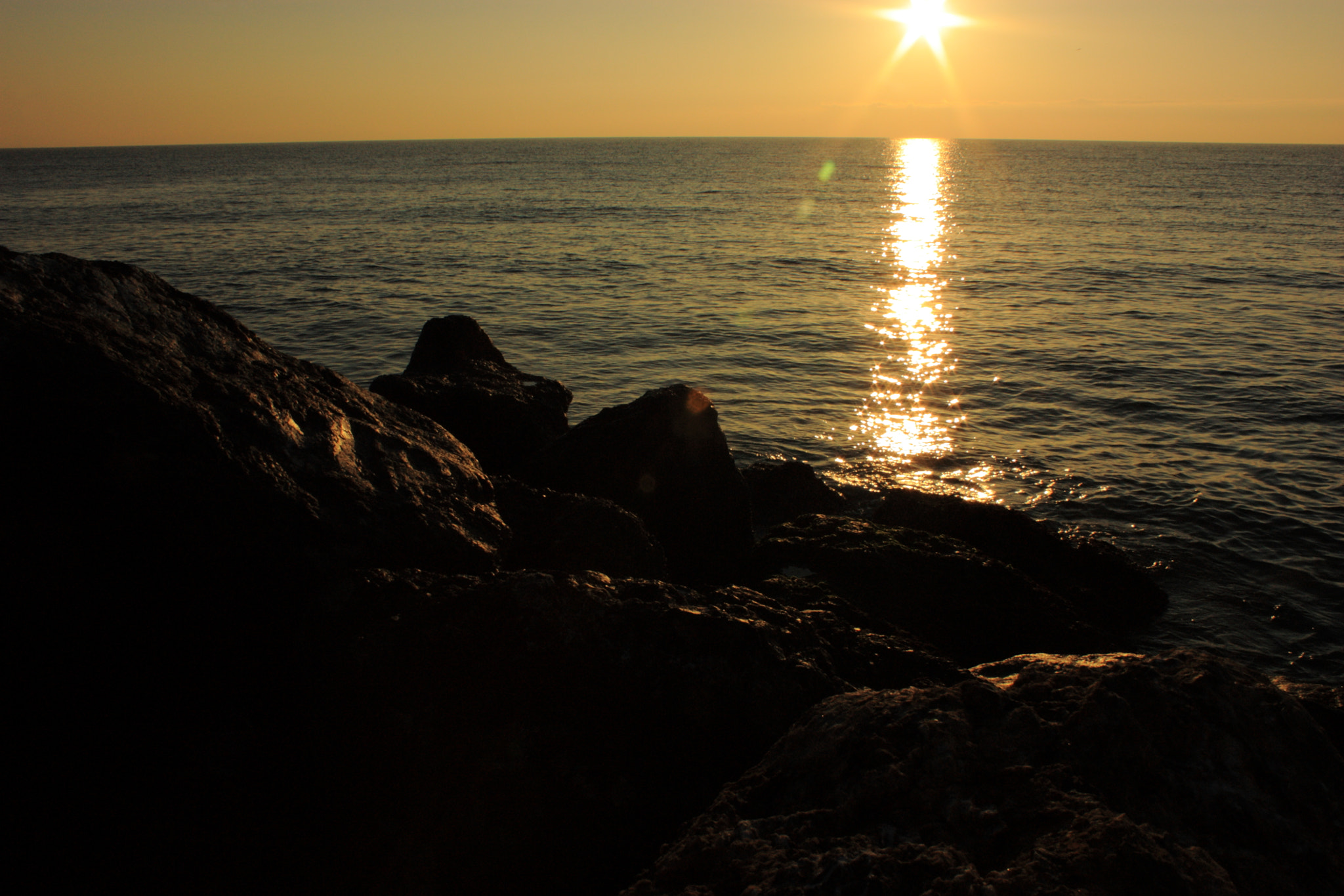 Canon EF-S 18-55mm F3.5-5.6 IS sample photo. Sunrise photography
