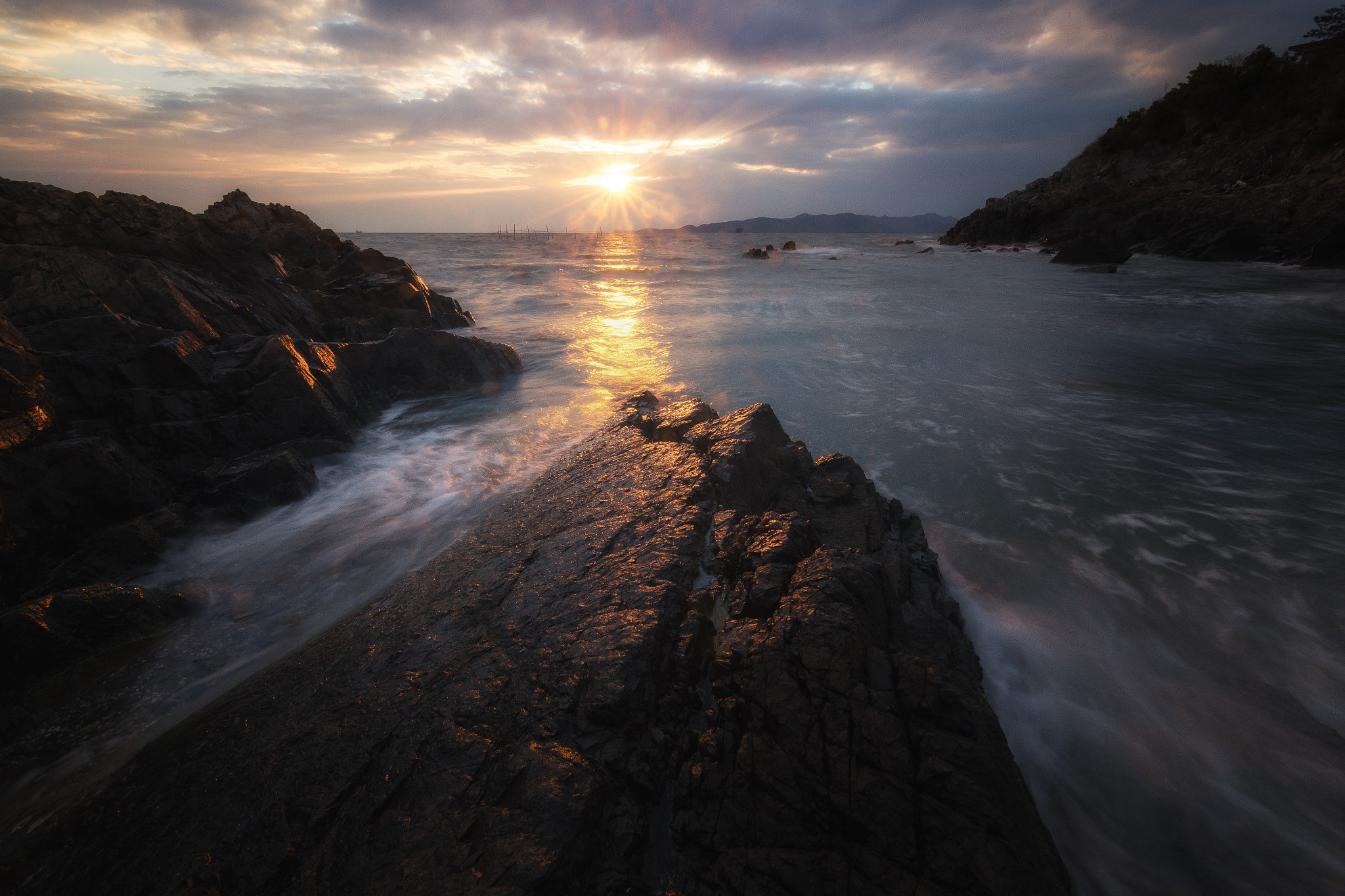 Canon EF-S 17-85mm F4-5.6 IS USM sample photo. Sunset photography