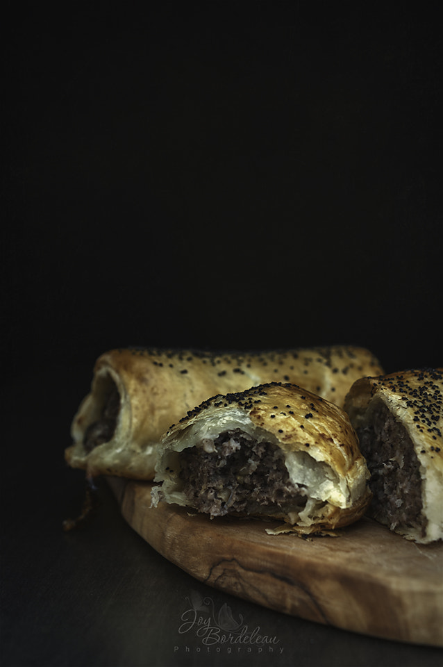Nikon AF-S DX Micro Nikkor 40mm F2.8 sample photo. Haggis sausage roll photography