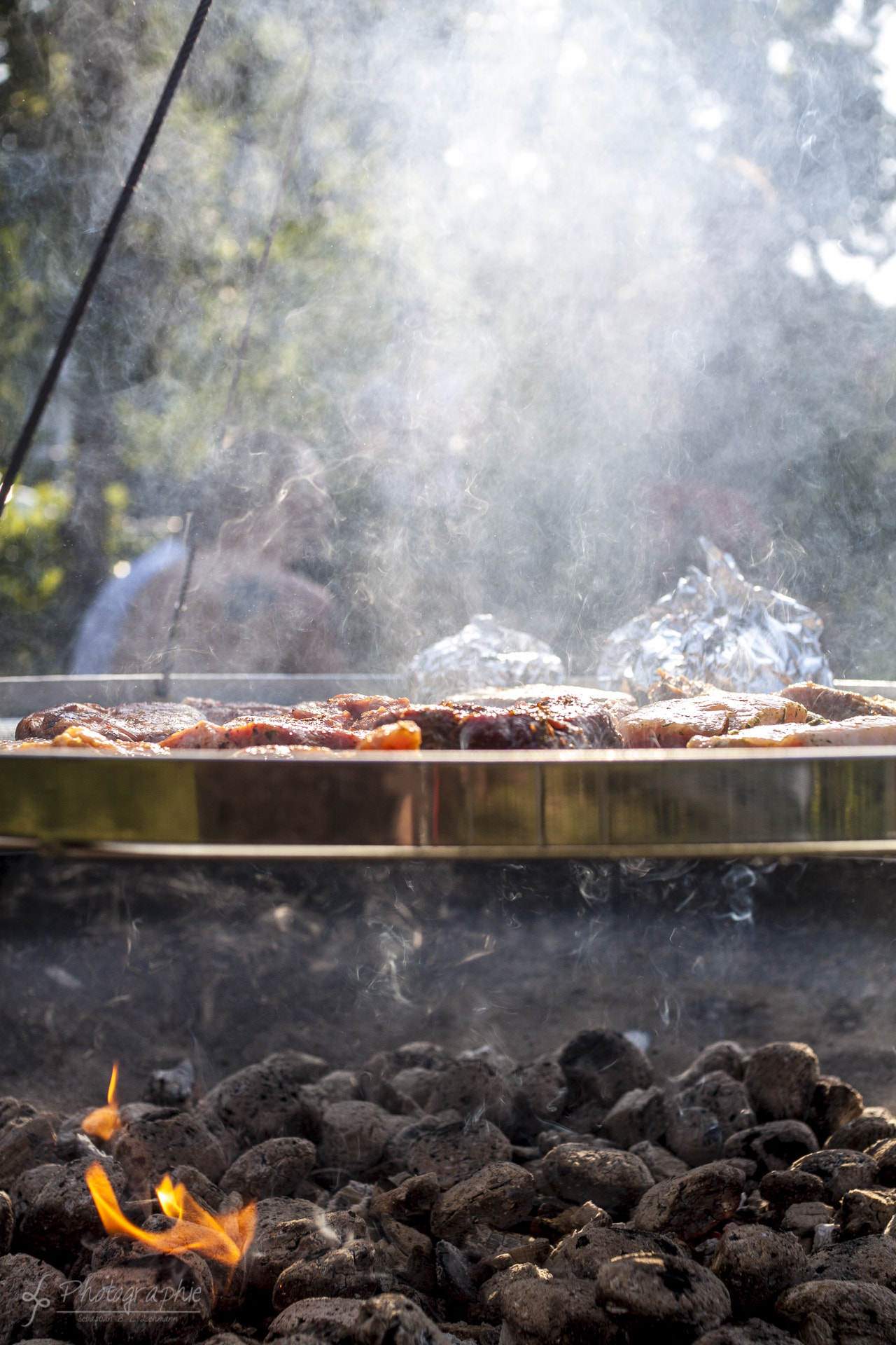 Sigma 30mm F1.4 EX DC HSM sample photo. Time for barbebecue photography
