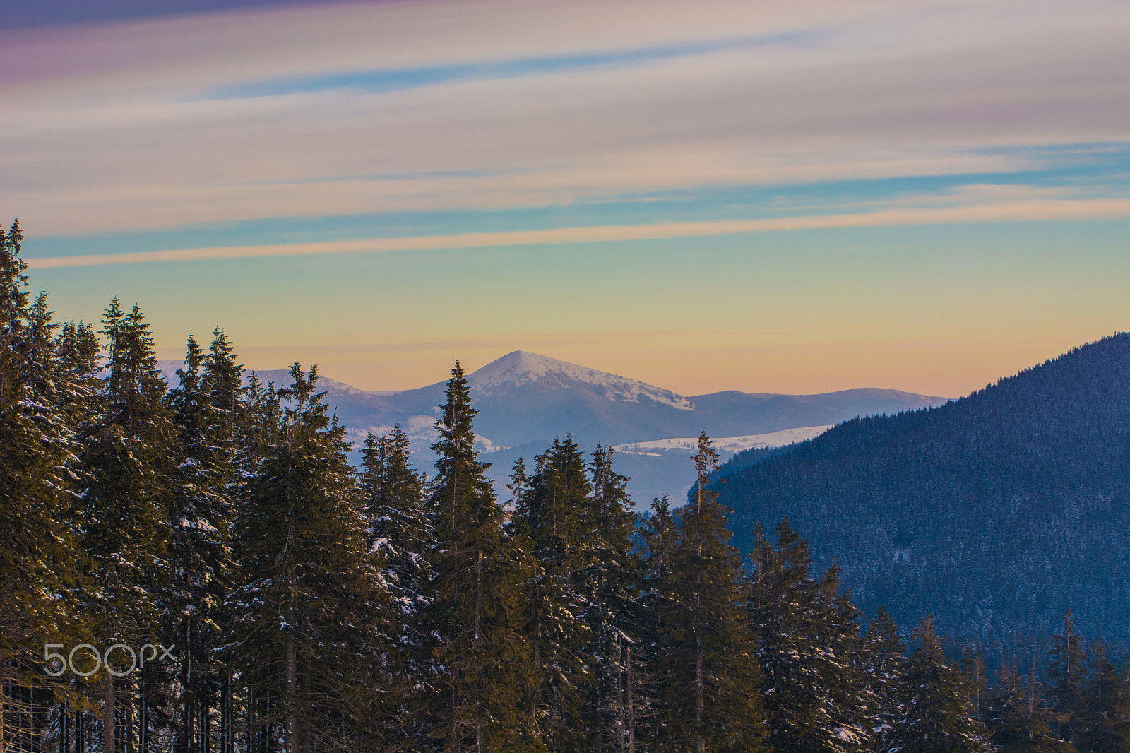 AF Zoom-Nikkor 35-80mm f/4-5.6D N sample photo. Mountains photography