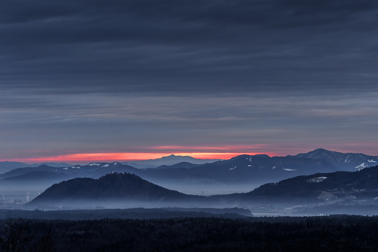 Panasonic Lumix G X Vario 35-100mm F2.8 OIS sample photo. Morning at smarjetna photography