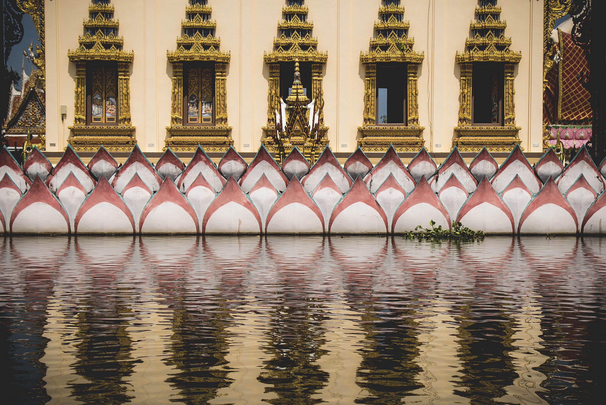Sony a7S II + Canon EF 24-105mm F4L IS USM sample photo. Wat plai laem photography