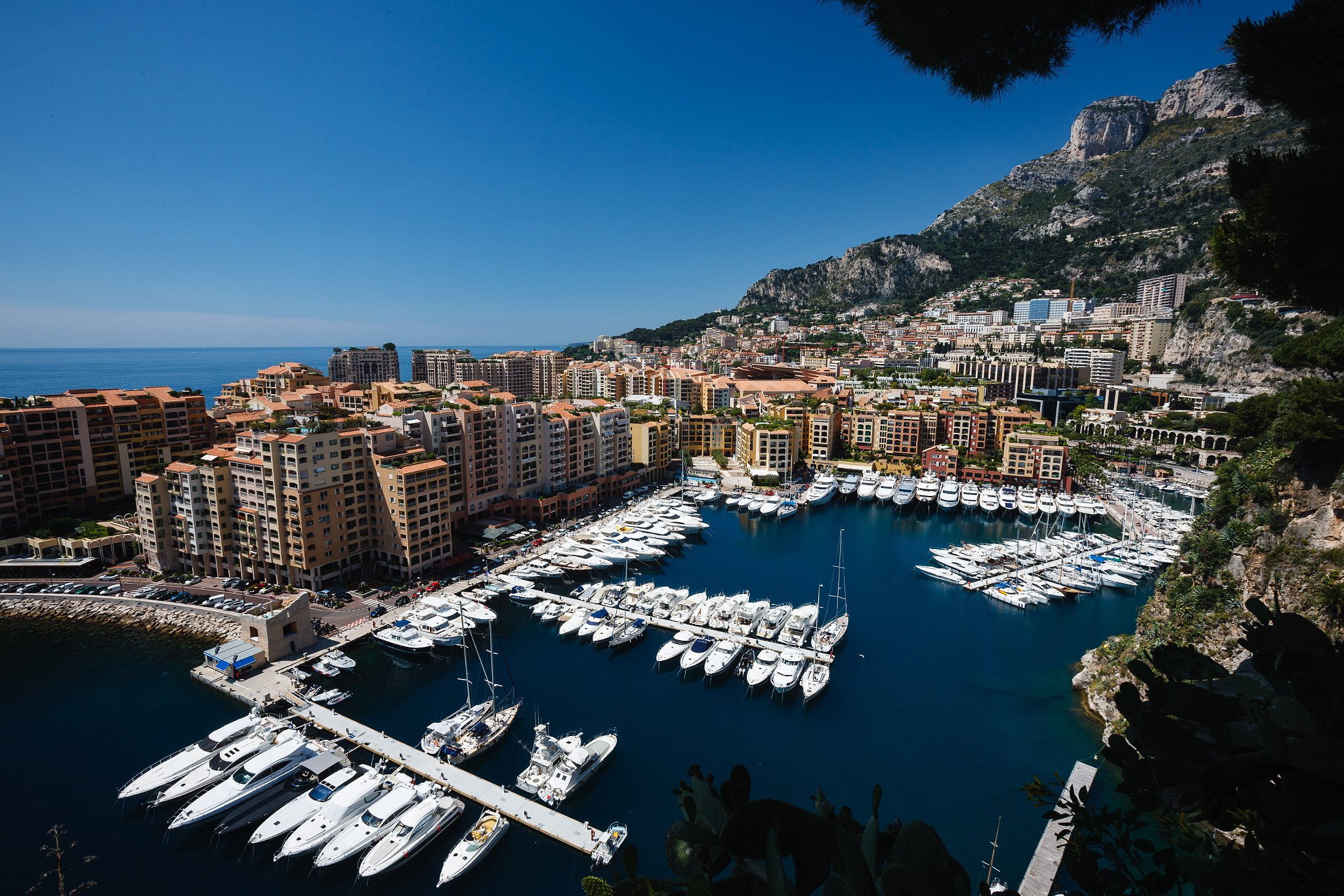Canon EF 16-35mm F2.8L USM sample photo. Monte carlo harbour photography
