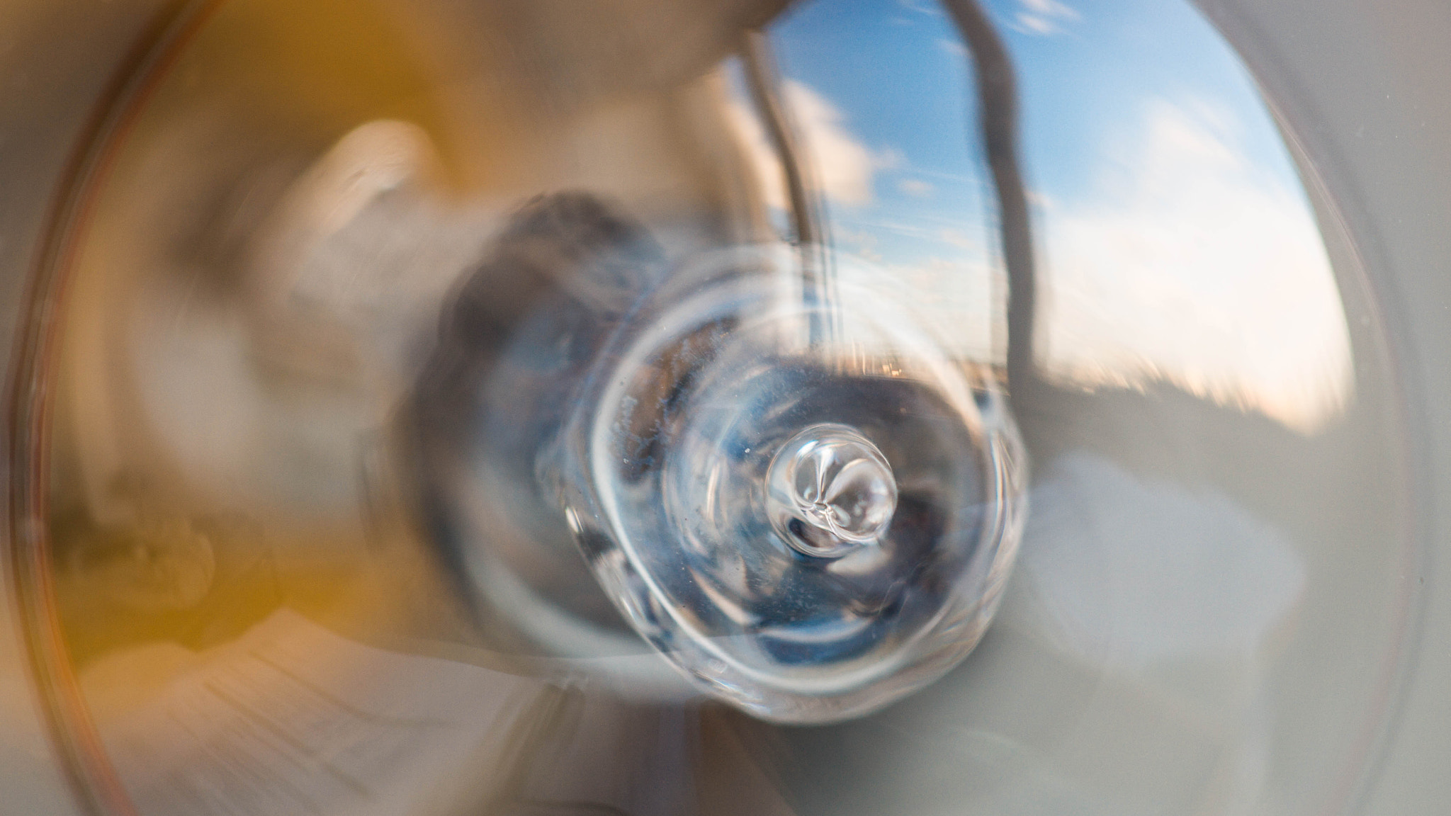 Canon EF 180mm F3.5L Macro USM sample photo. Ampoule photography