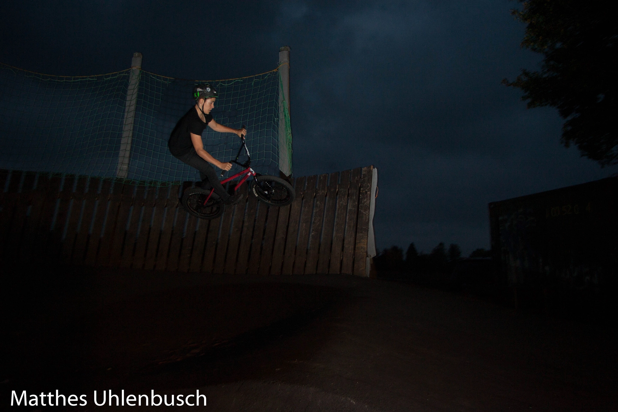 Canon EOS-1D Mark II + Tamron AF 19-35mm f/3.5-4.5 sample photo. Pumptrack weilimdorf stuttgart photography