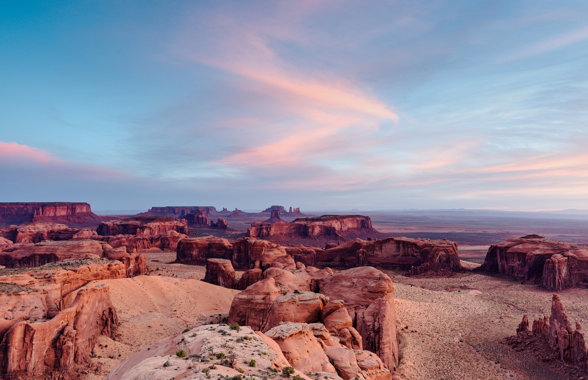 ZEISS Distagon T* 25mm F2 sample photo. Monument valley dawn photography