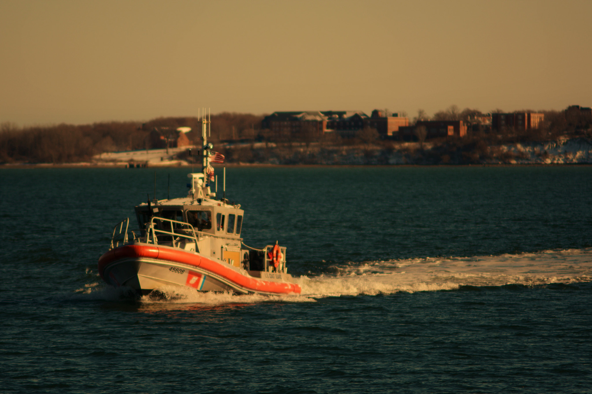 Nikon D7100 + AF Zoom-Nikkor 70-210mm f/4 sample photo. Coast guard ship photography