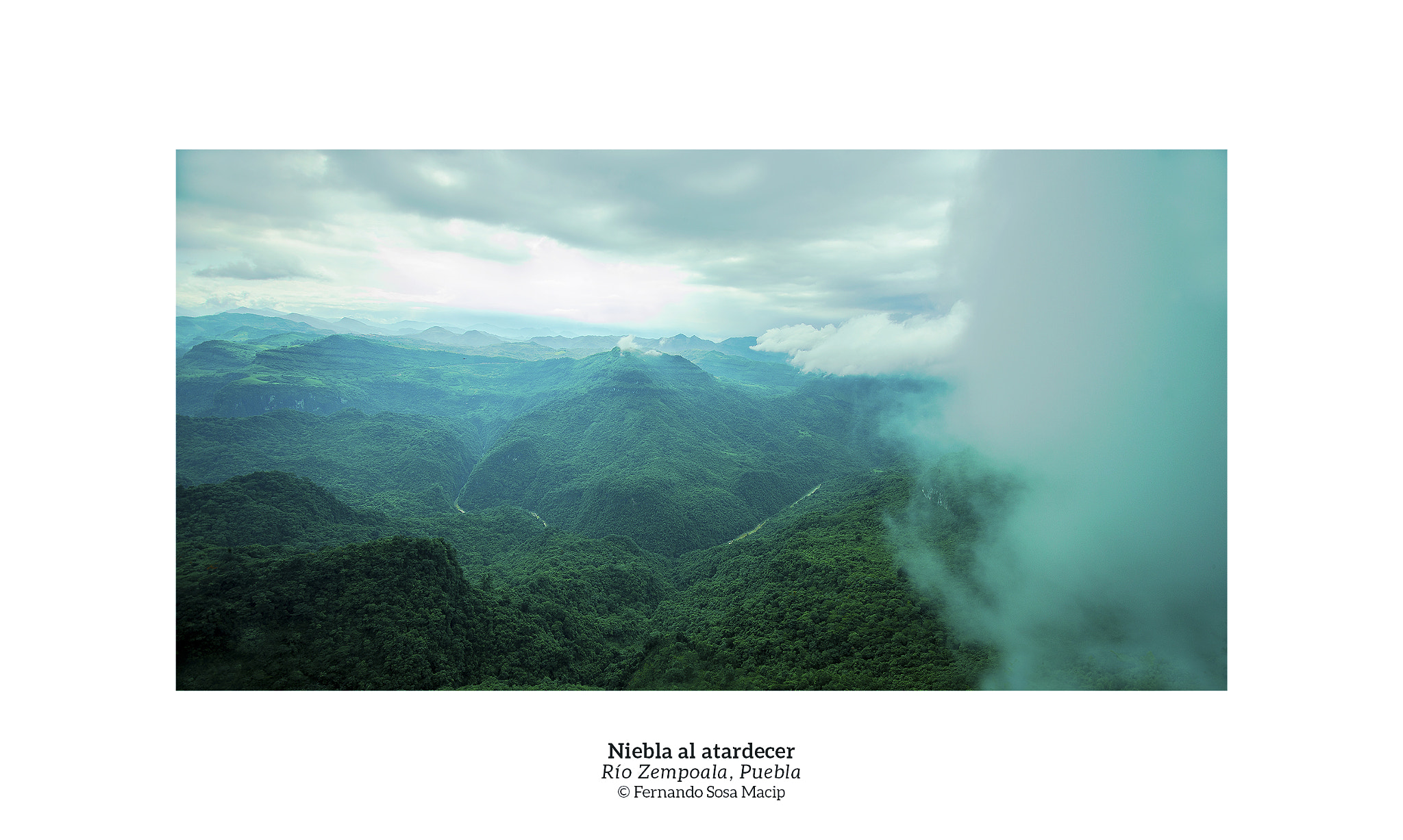 Canon EF-S 10-22mm F3.5-4.5 USM sample photo. Niebla al atardecer photography
