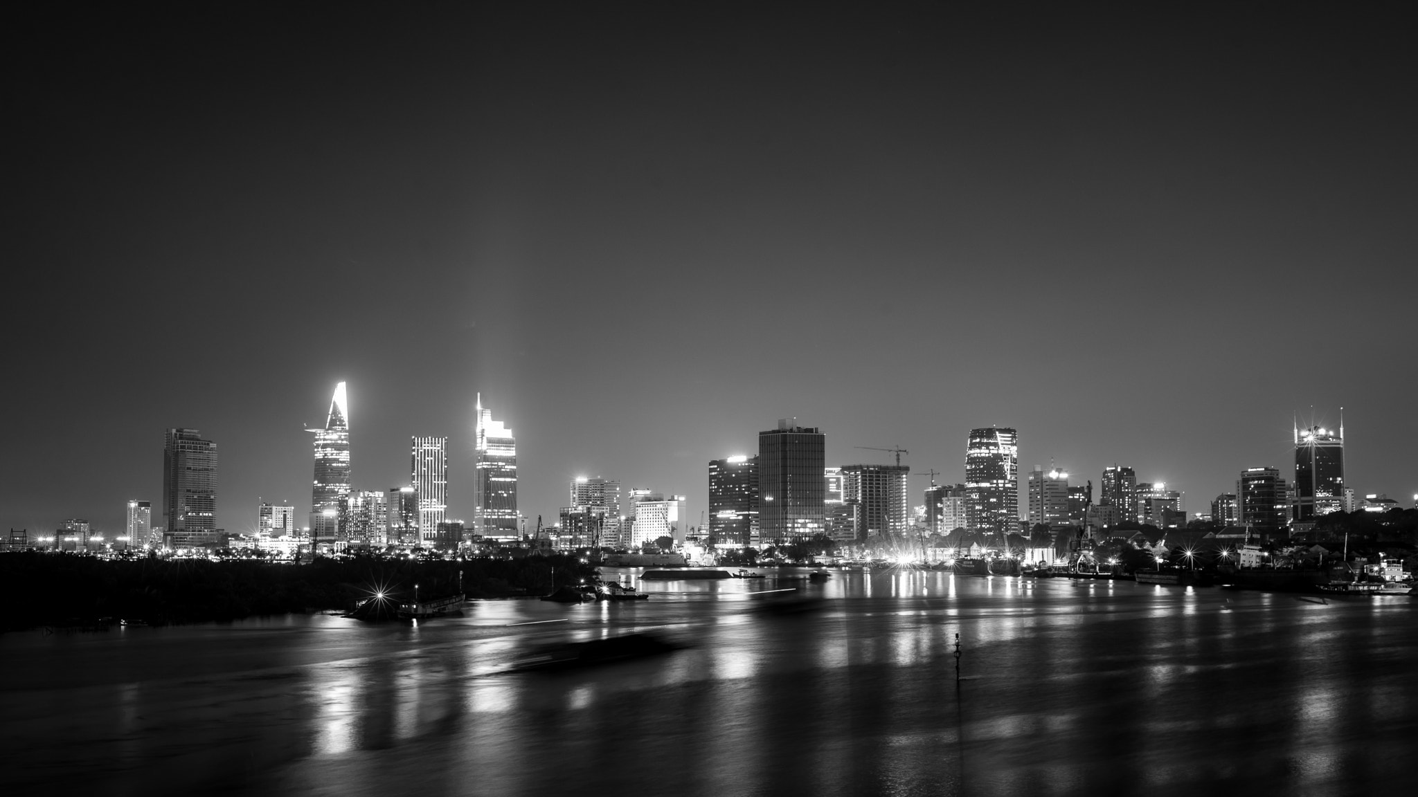 Nikon D600 + AF Zoom-Nikkor 35-70mm f/2.8 sample photo. Light saigon city.jpg photography