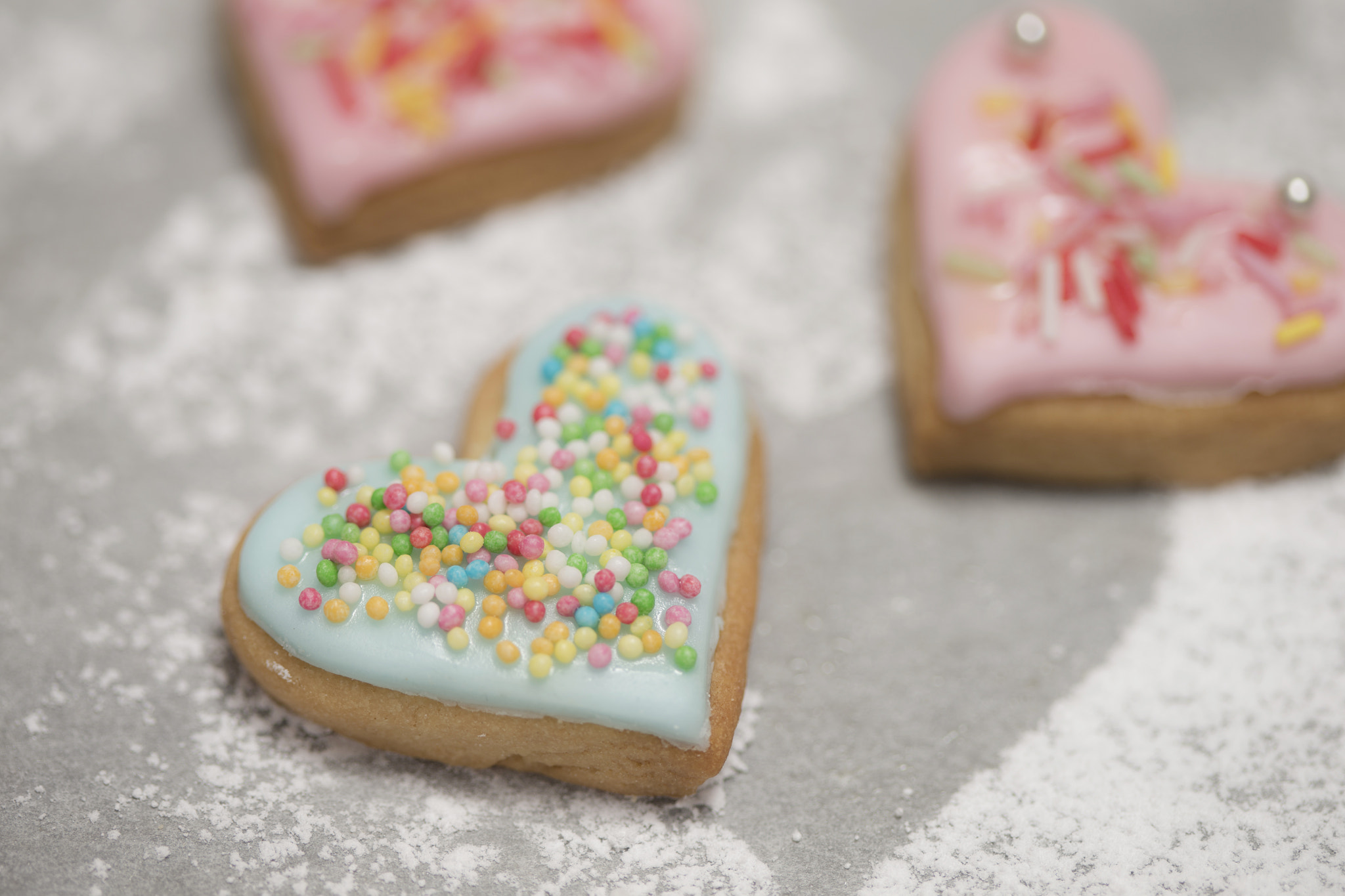 Canon EOS-1D X + Canon EF 100mm F2.8 Macro USM sample photo. Baked valentine's heart covered with blue icing and confetti photography