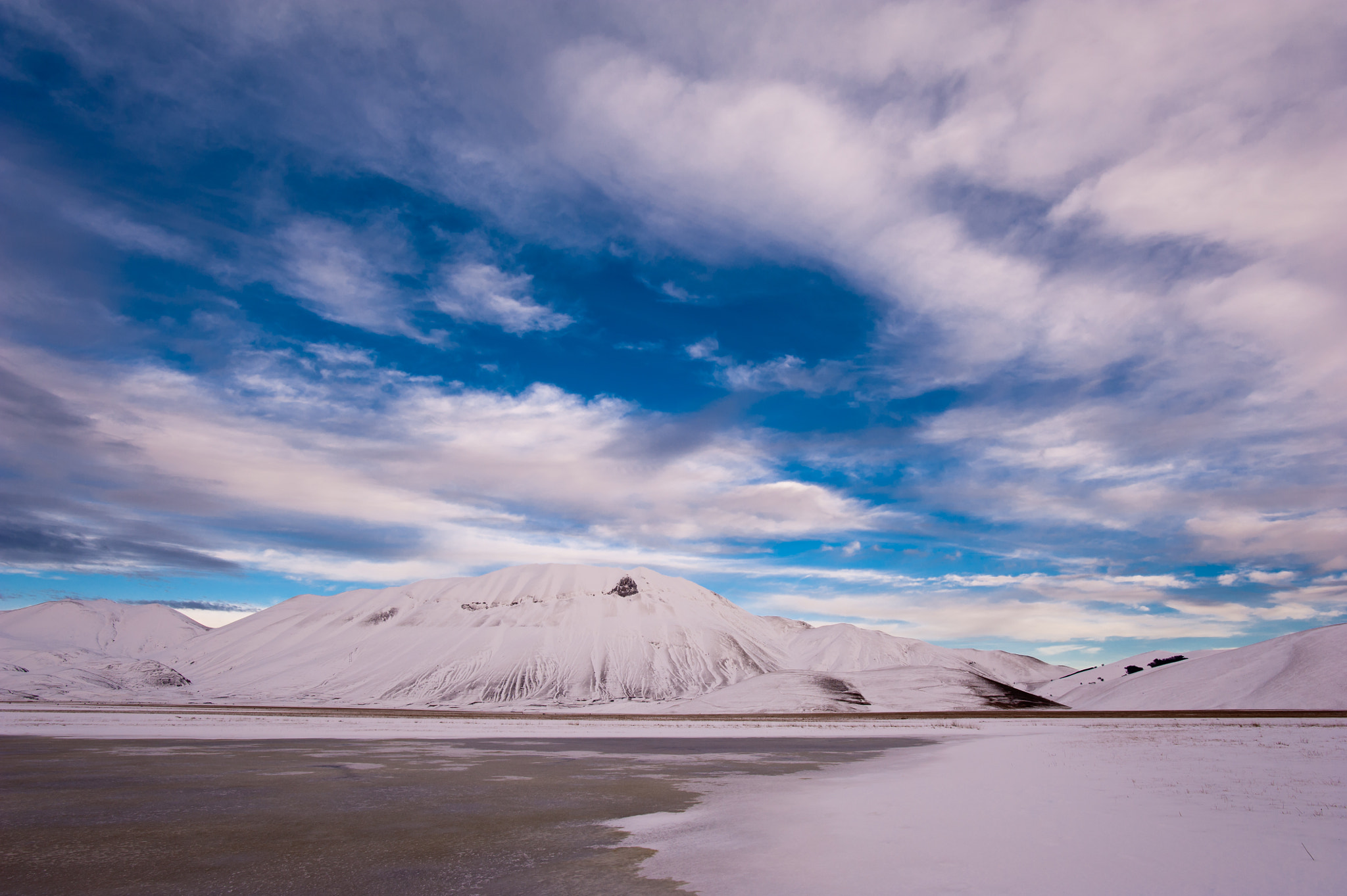 Nikon D700 + Nikon AF-S Nikkor 20mm F1.8G ED sample photo. Wonder castelluccio stage i photography