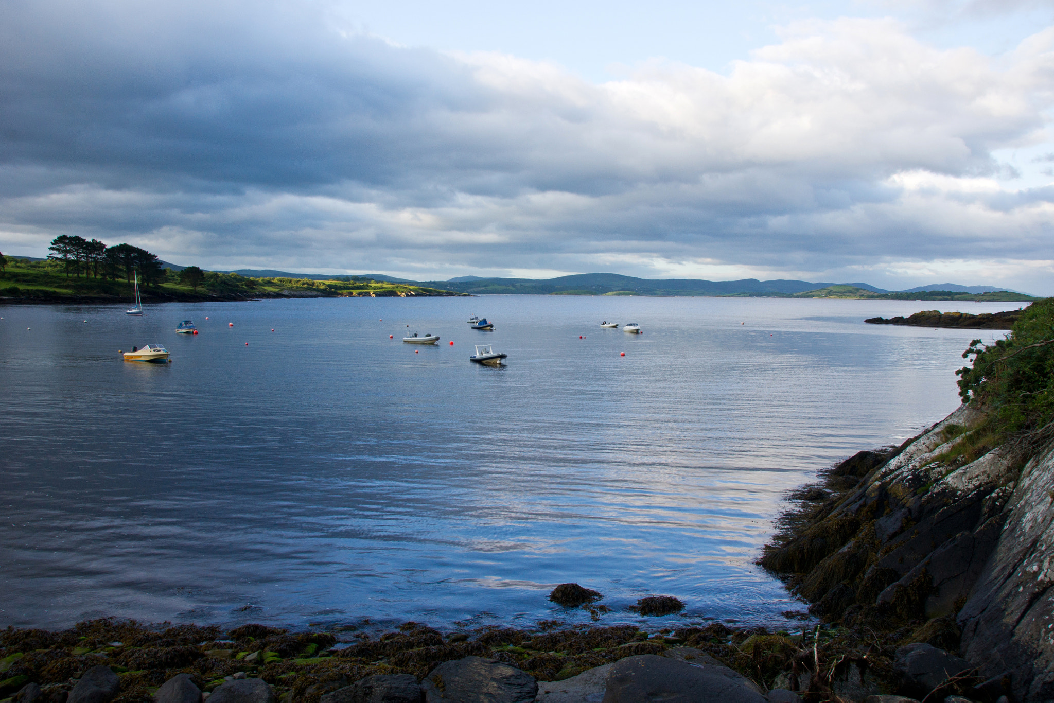 Sony Alpha DSLR-A500 + Tamron AF 28-105mm F4-5.6 [IF] sample photo. Bantry bay photography