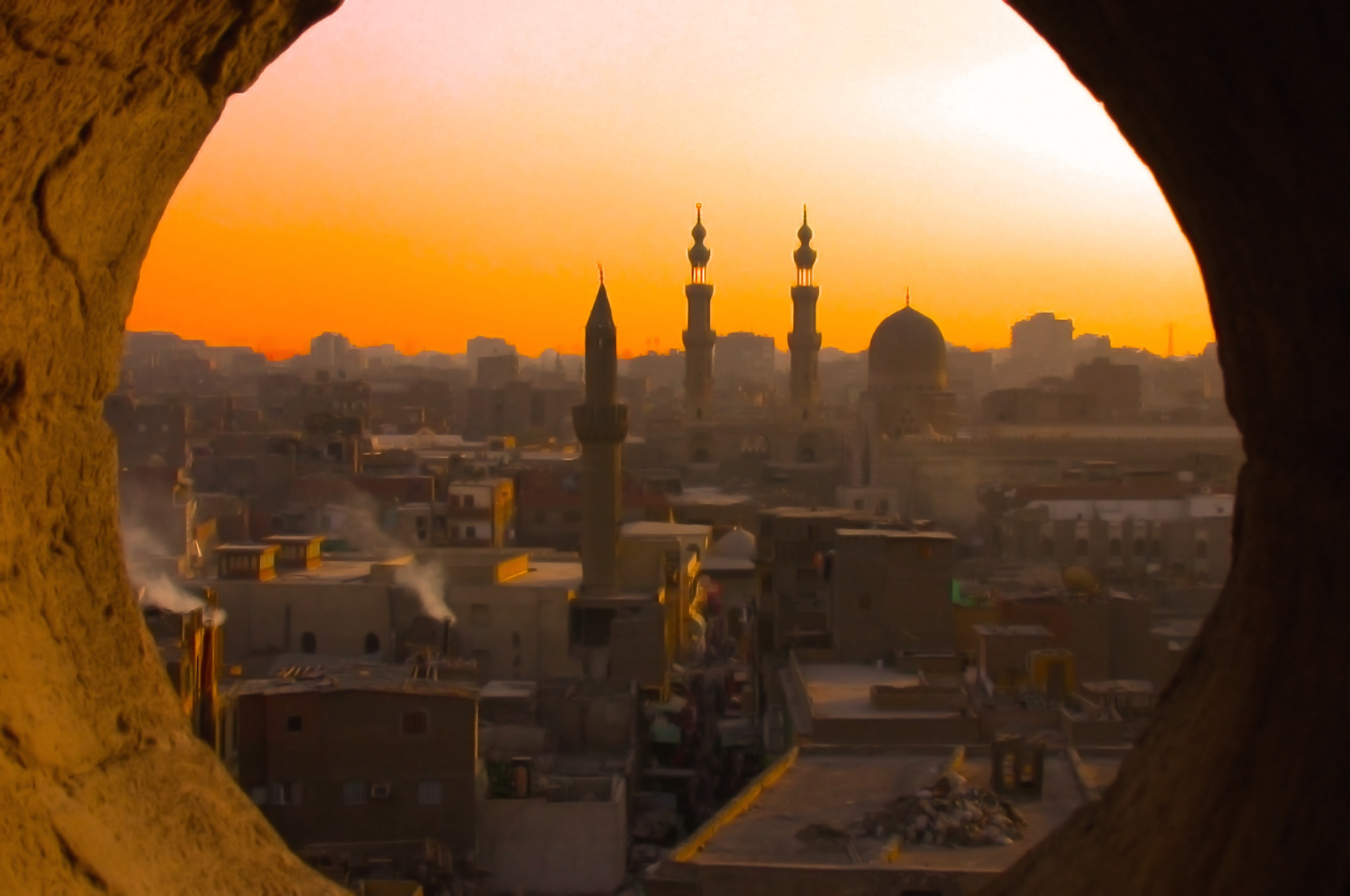 Nikon E995 sample photo. Old cairo seen through a minaret's oculus. photography
