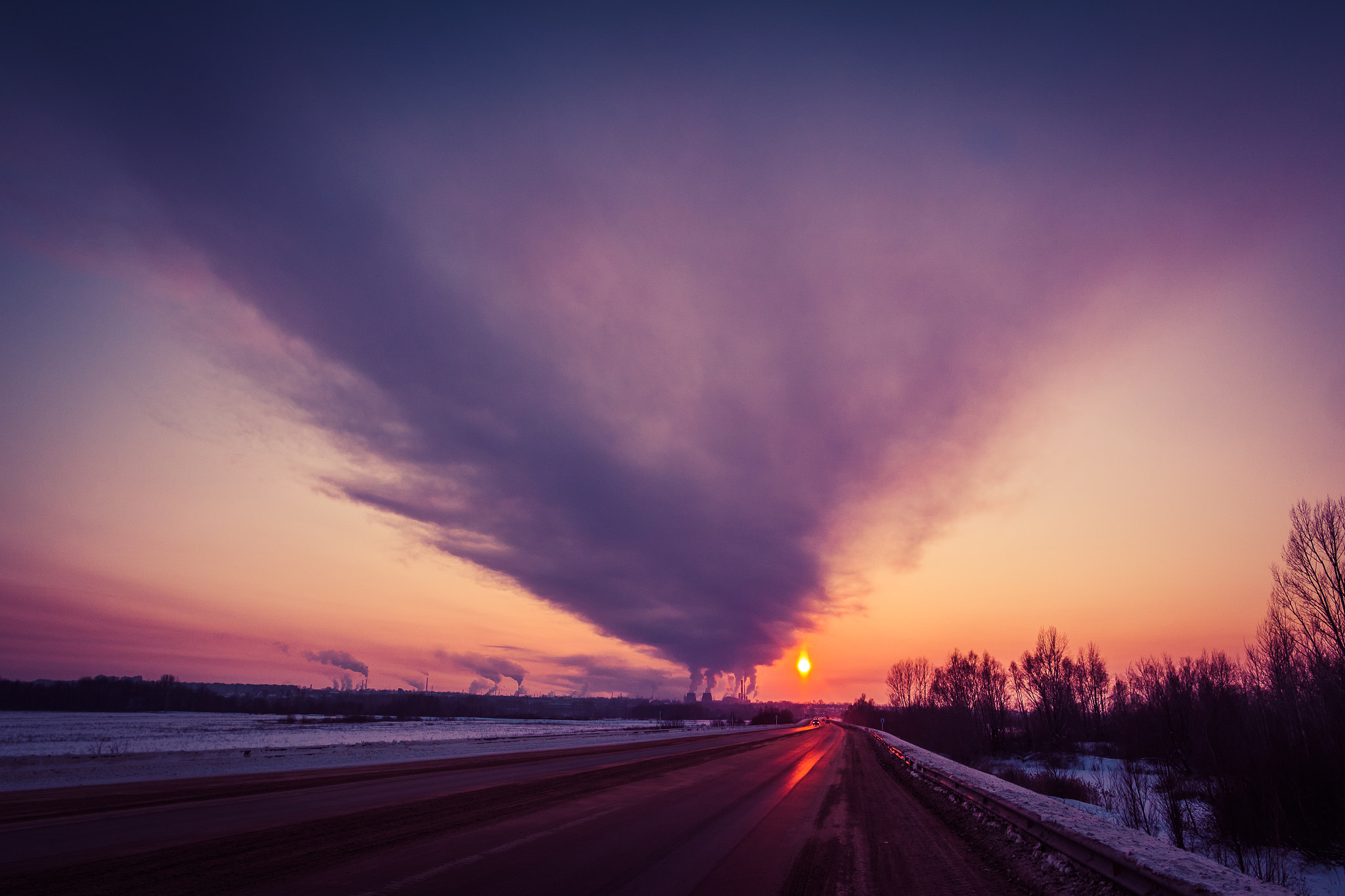 Samsung NX1000 + Samsung NX 16mm F2.4 Pancake sample photo. Cloud factory photography