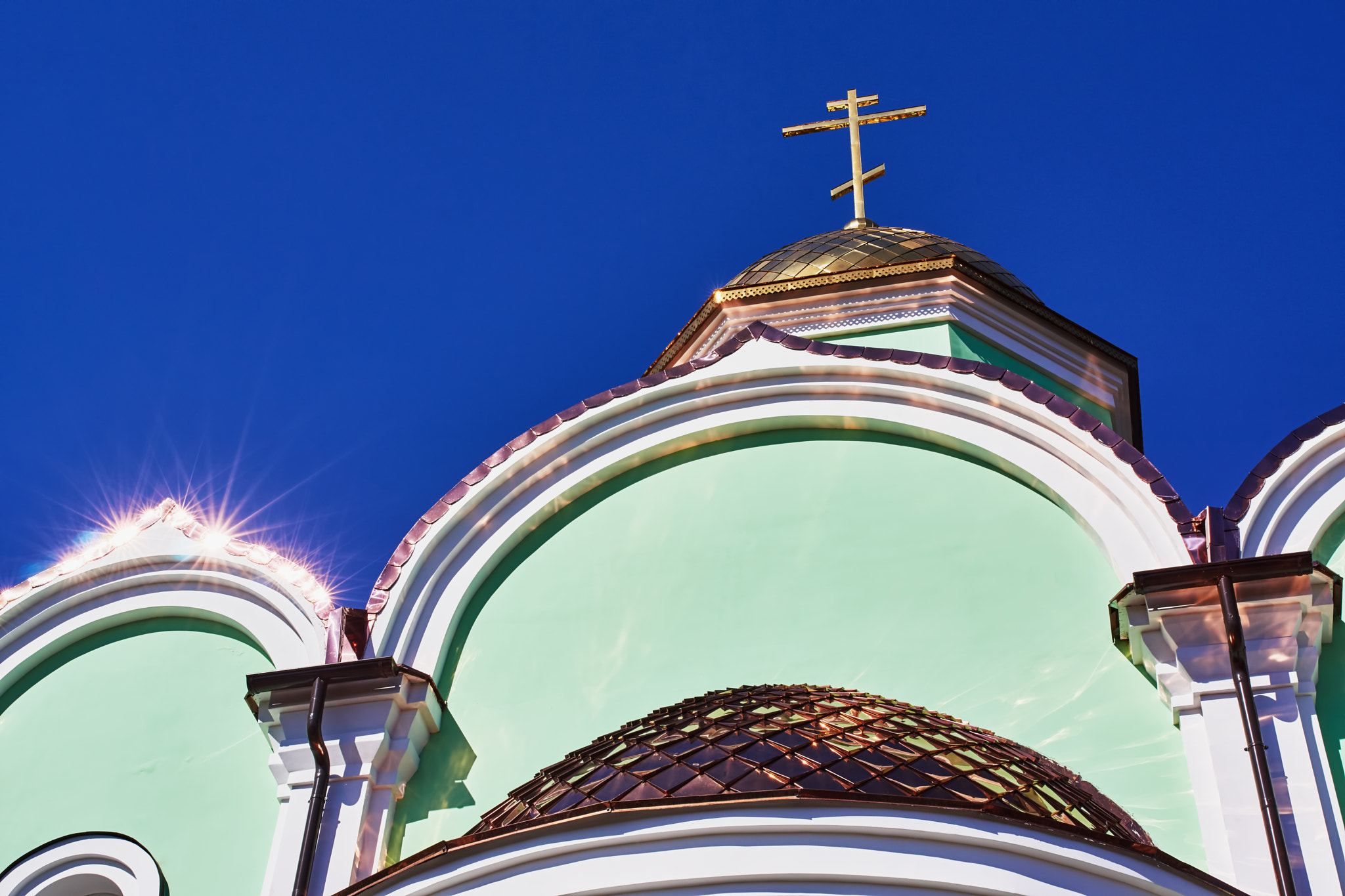 Sony Alpha NEX-7 + 35mm F1.4 sample photo. The top of the church photography