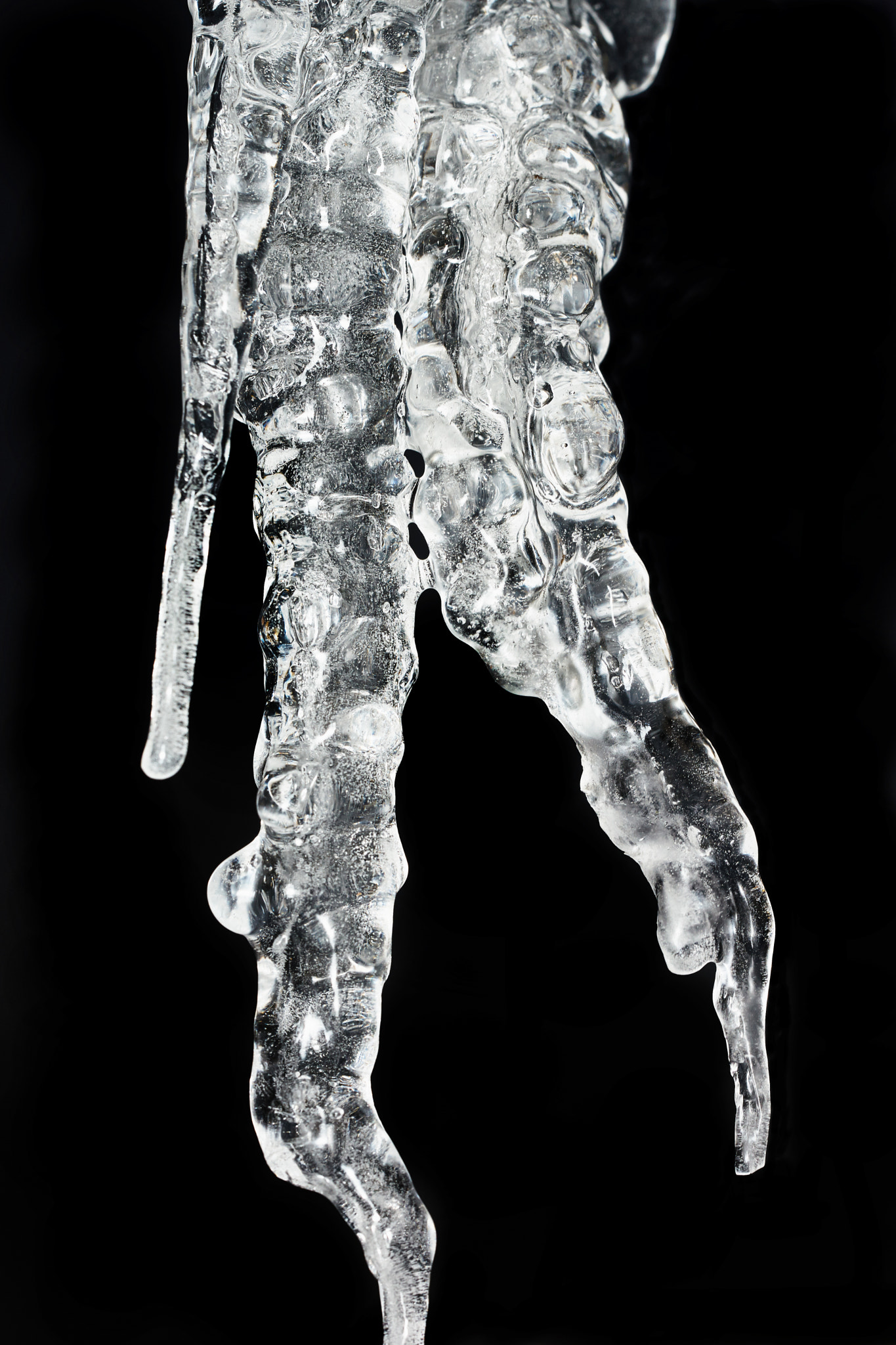 150mm F2.8 sample photo. Large icicle in december5 photography