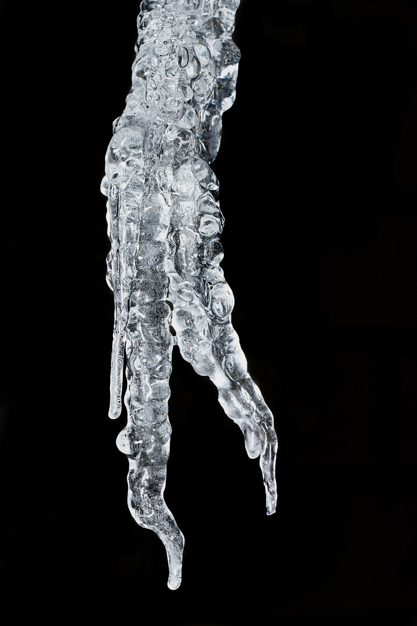 150mm F2.8 sample photo. Large icicle in december5 photography