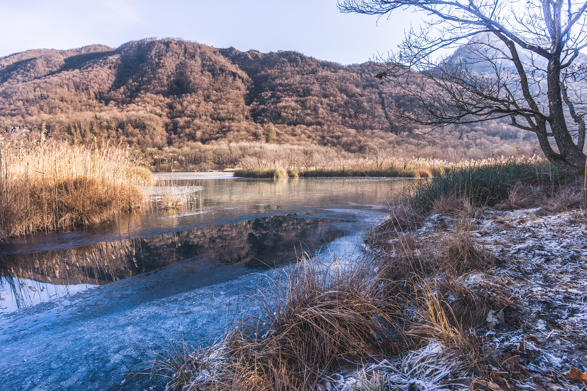 Sony Alpha a5000 (ILCE 5000) + Sony E 10-18mm F4 OSS sample photo. Ghirla photography